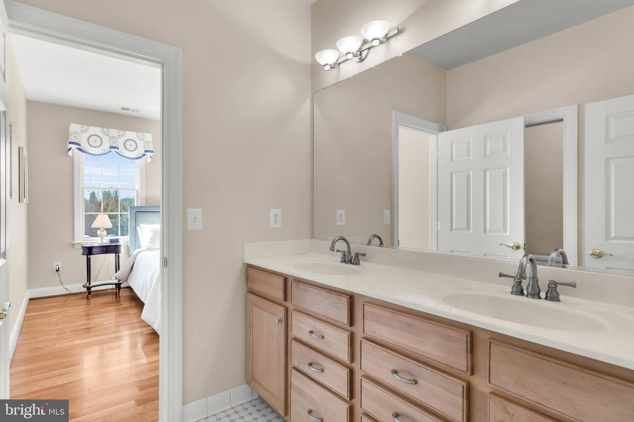 FOX MEADOW - Residential