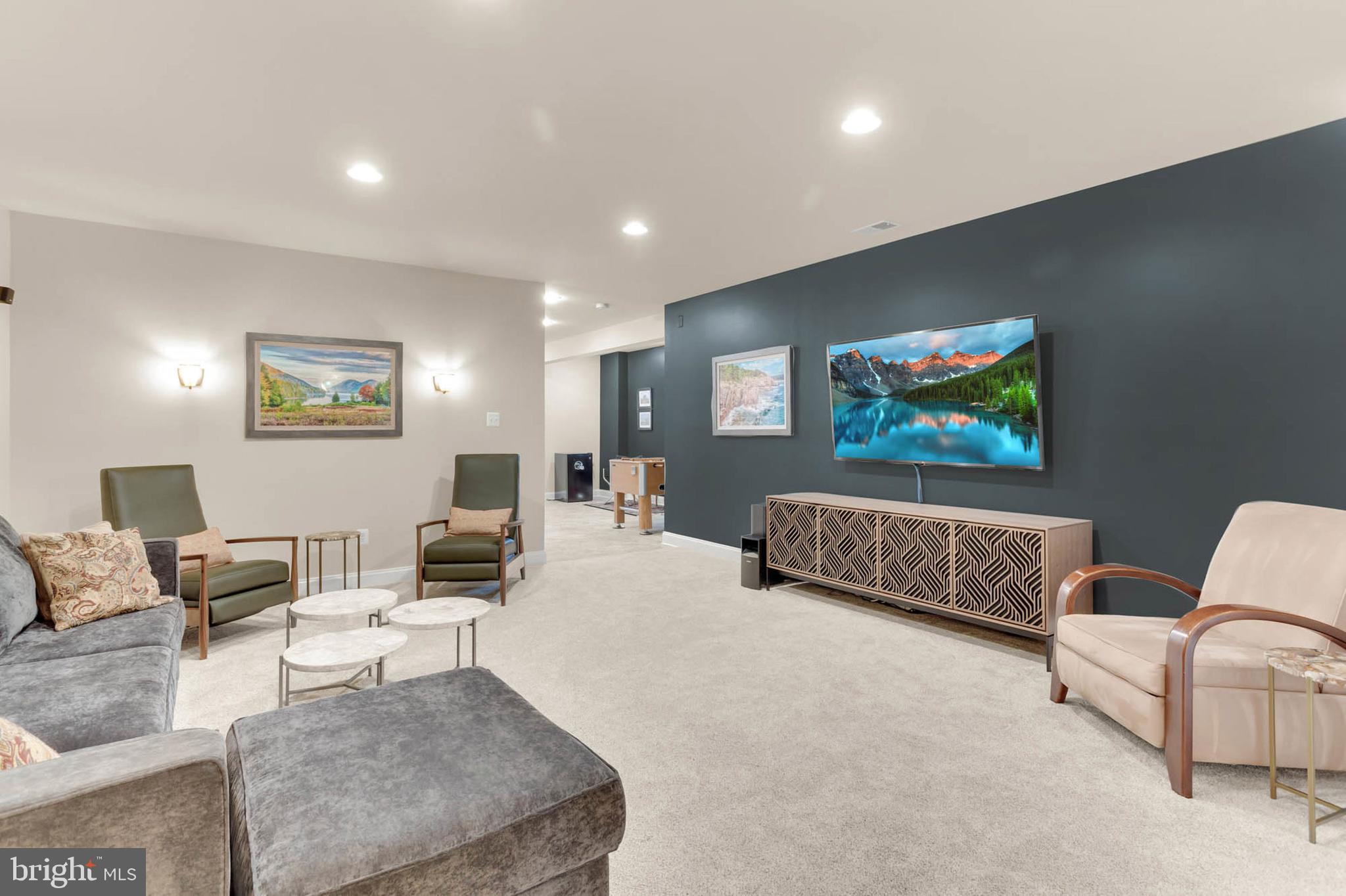 FOX MEADOW - Residential