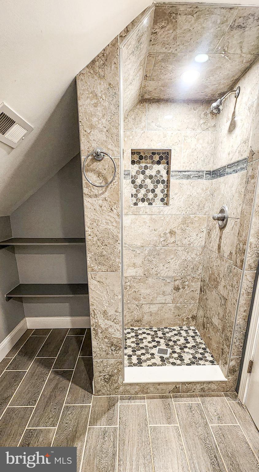 EASTERN TERRACE - Residential