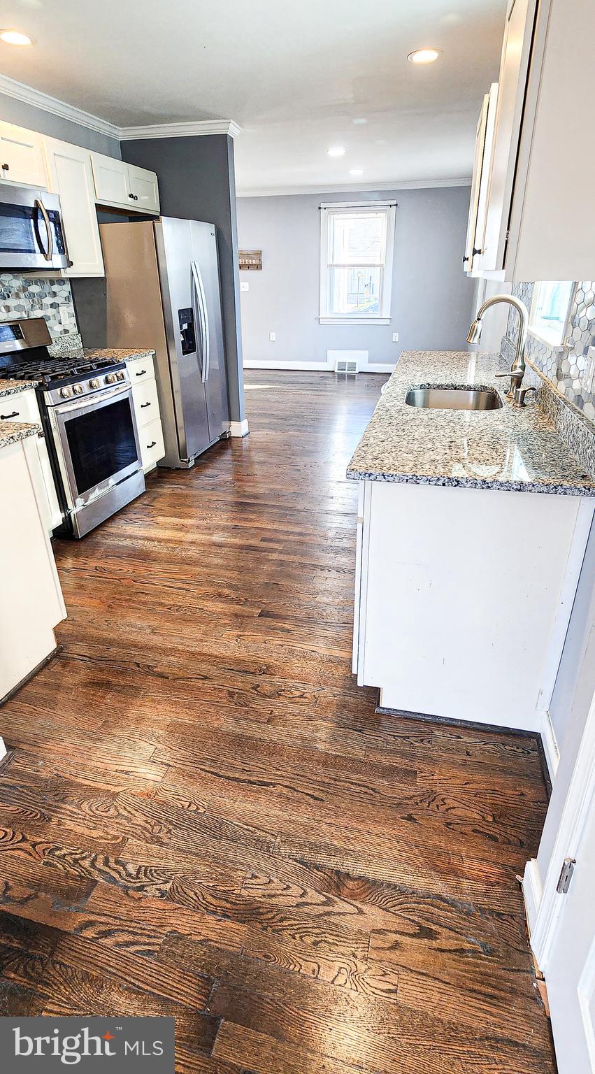 EASTERN TERRACE - Residential