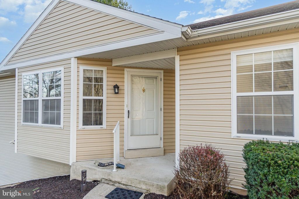 Photo of 6257 S Highlands Circle, HARRISBURG, PA 17111 (MLS # PADA2052030)