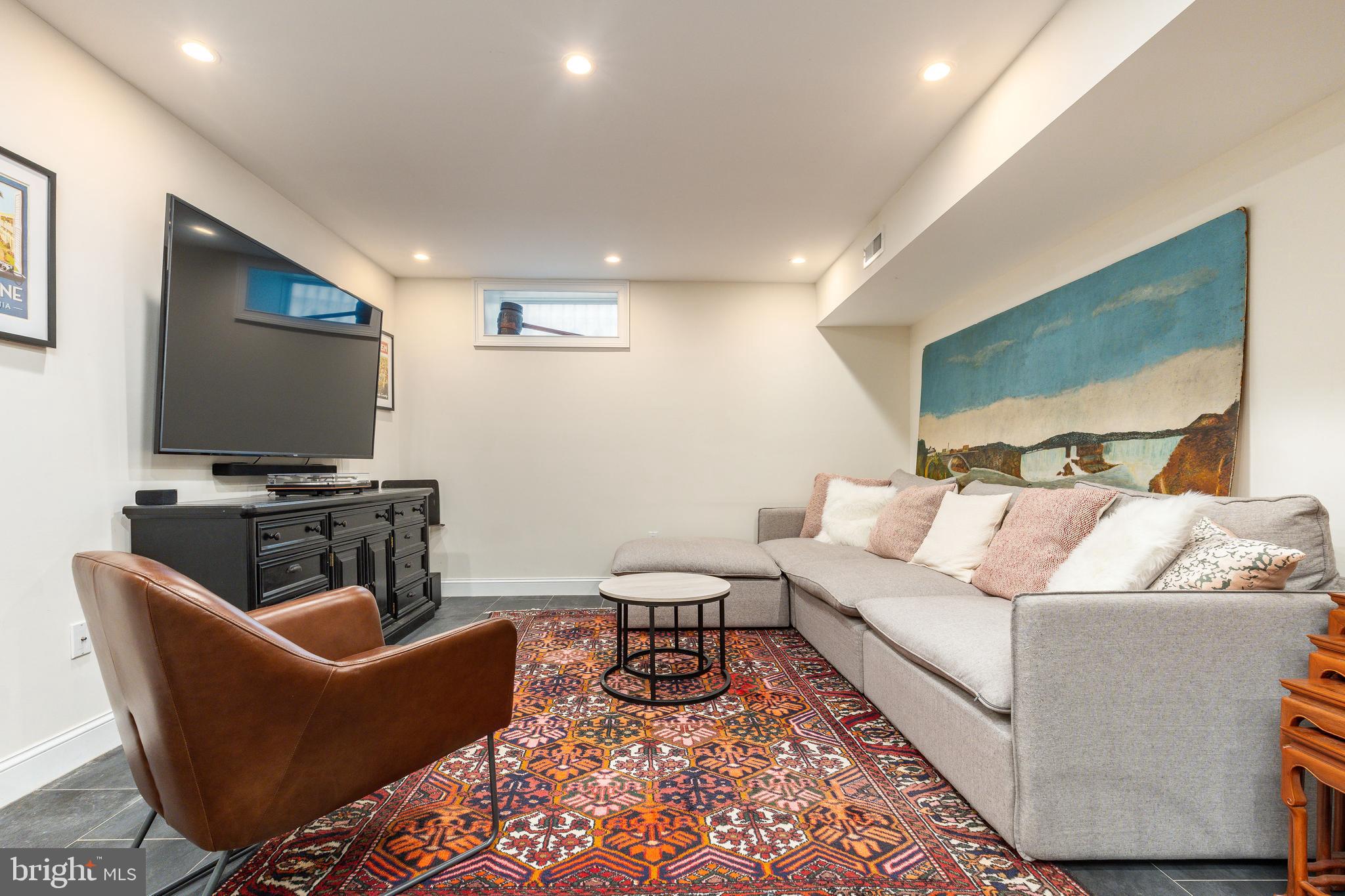 GRADUATE HOSPITAL - Residential