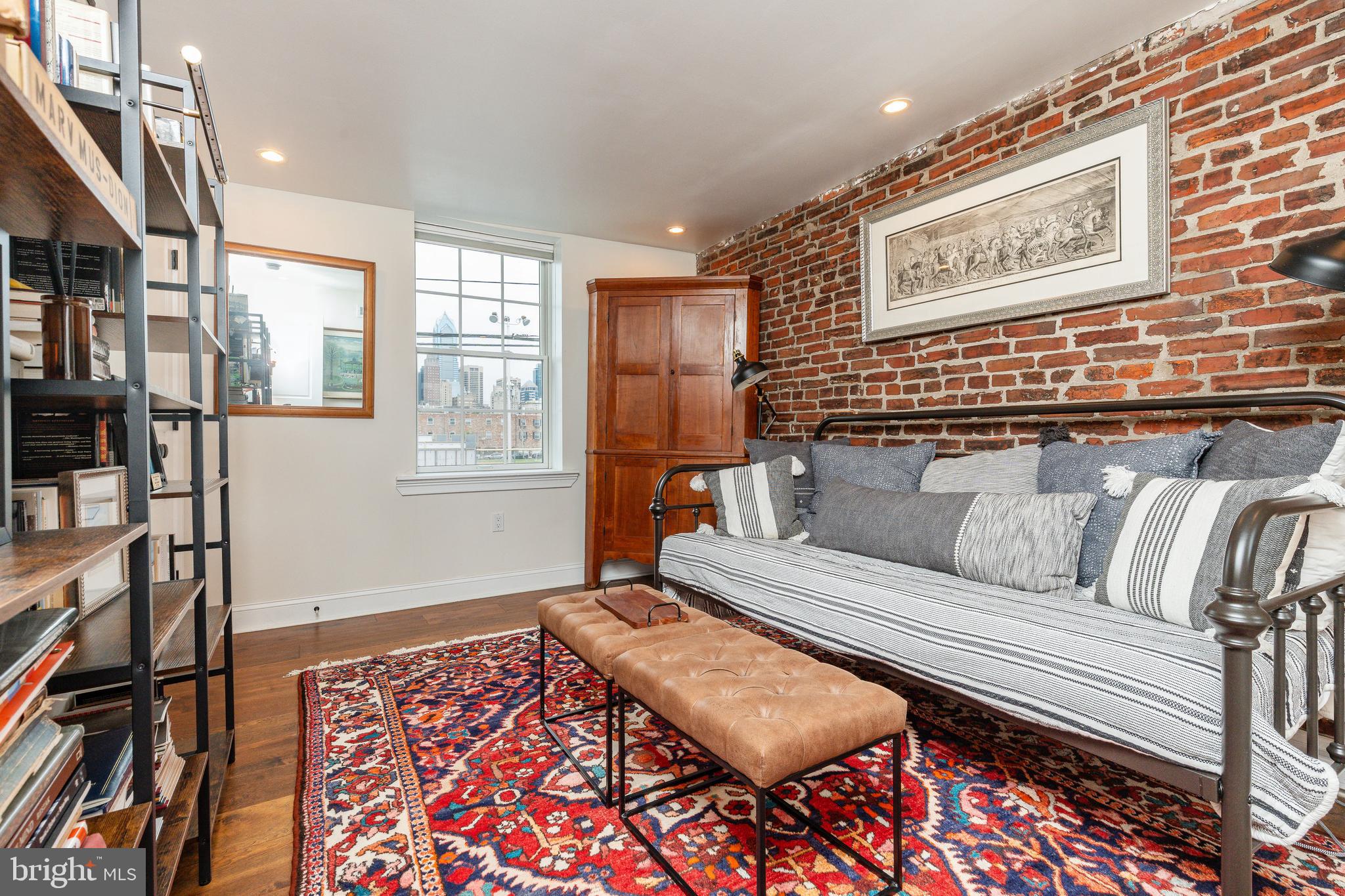 GRADUATE HOSPITAL - Residential