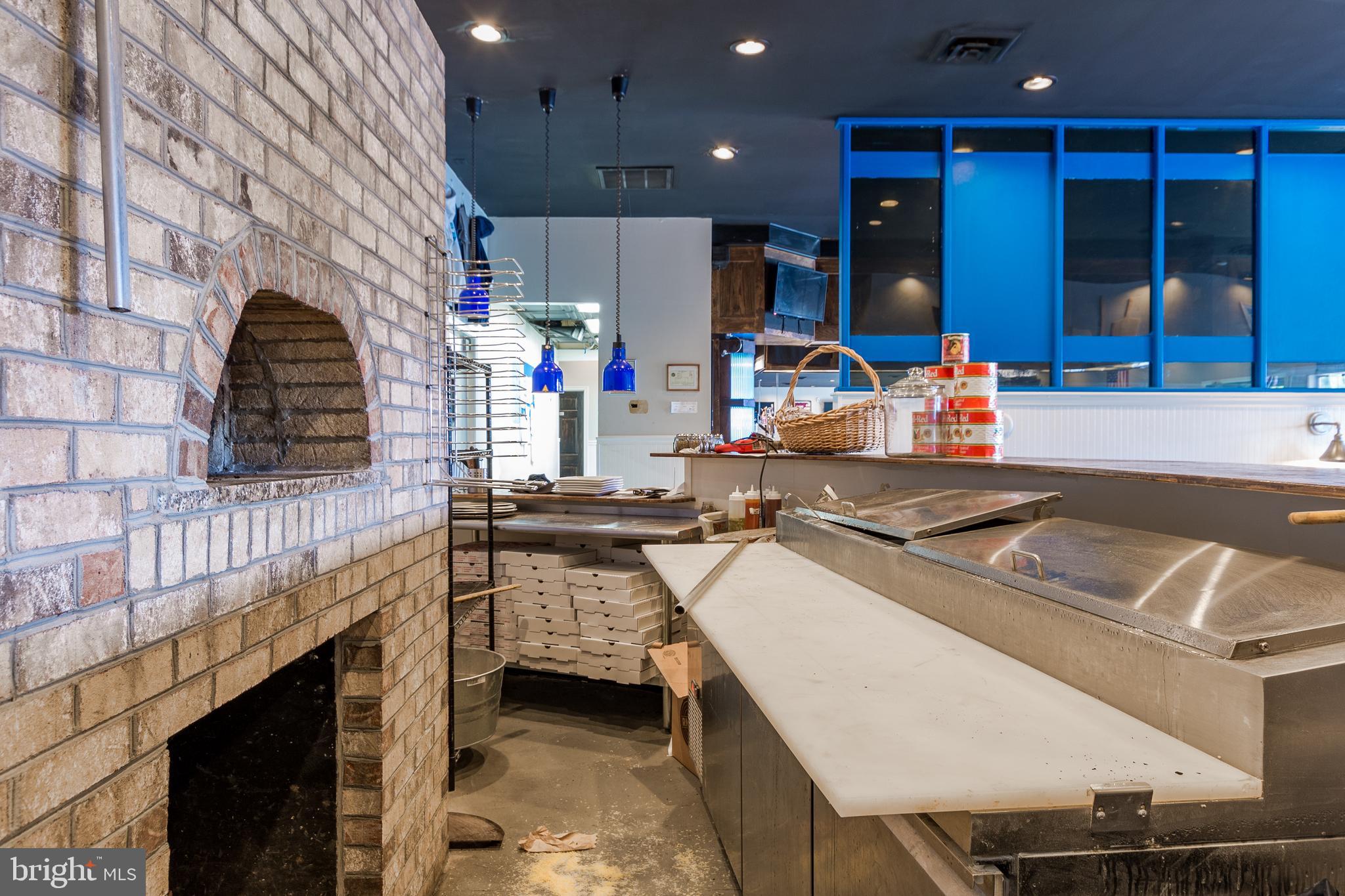 MARLIN PARK - Commercial Sale