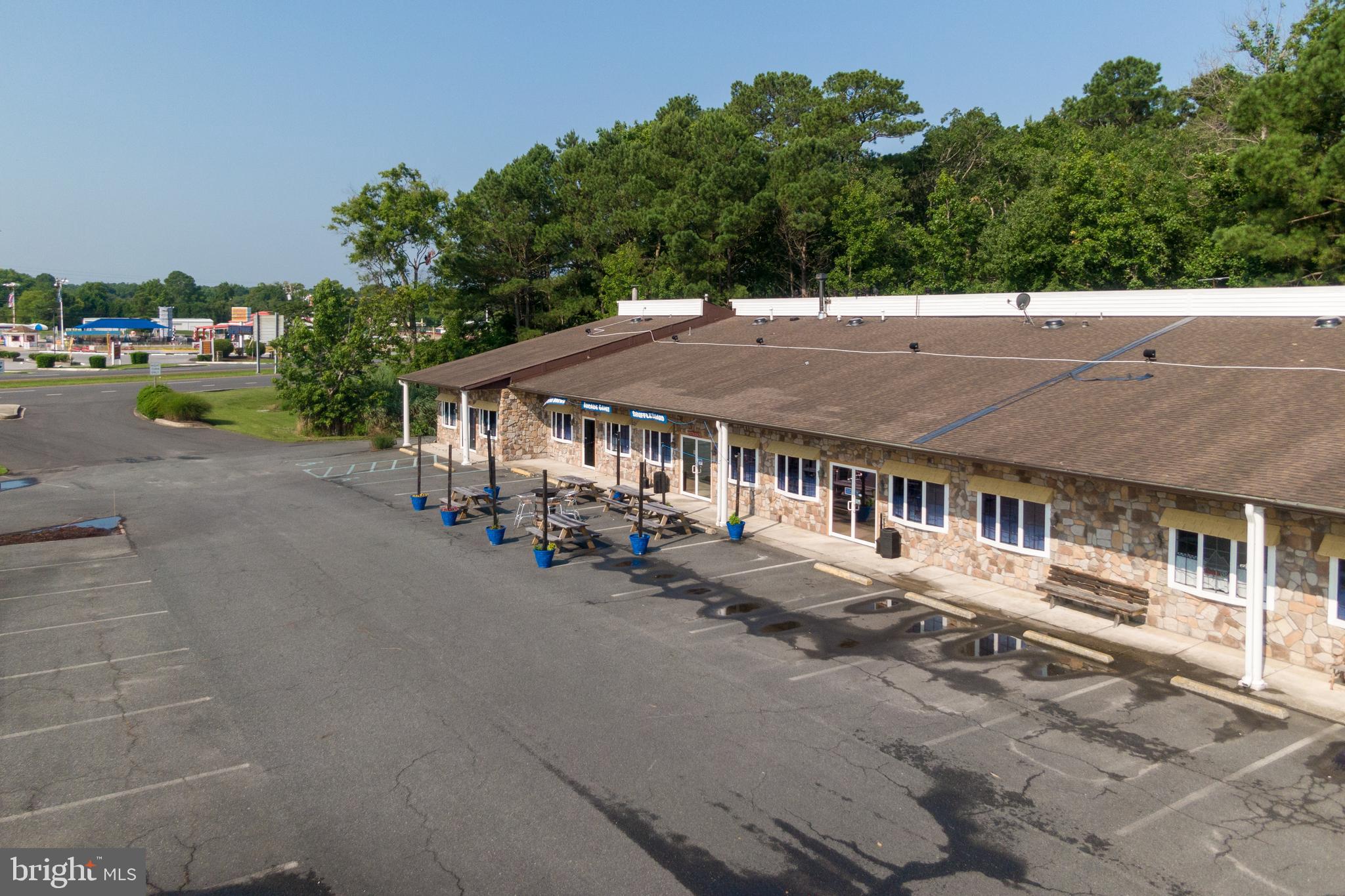 MARLIN PARK - Commercial Sale