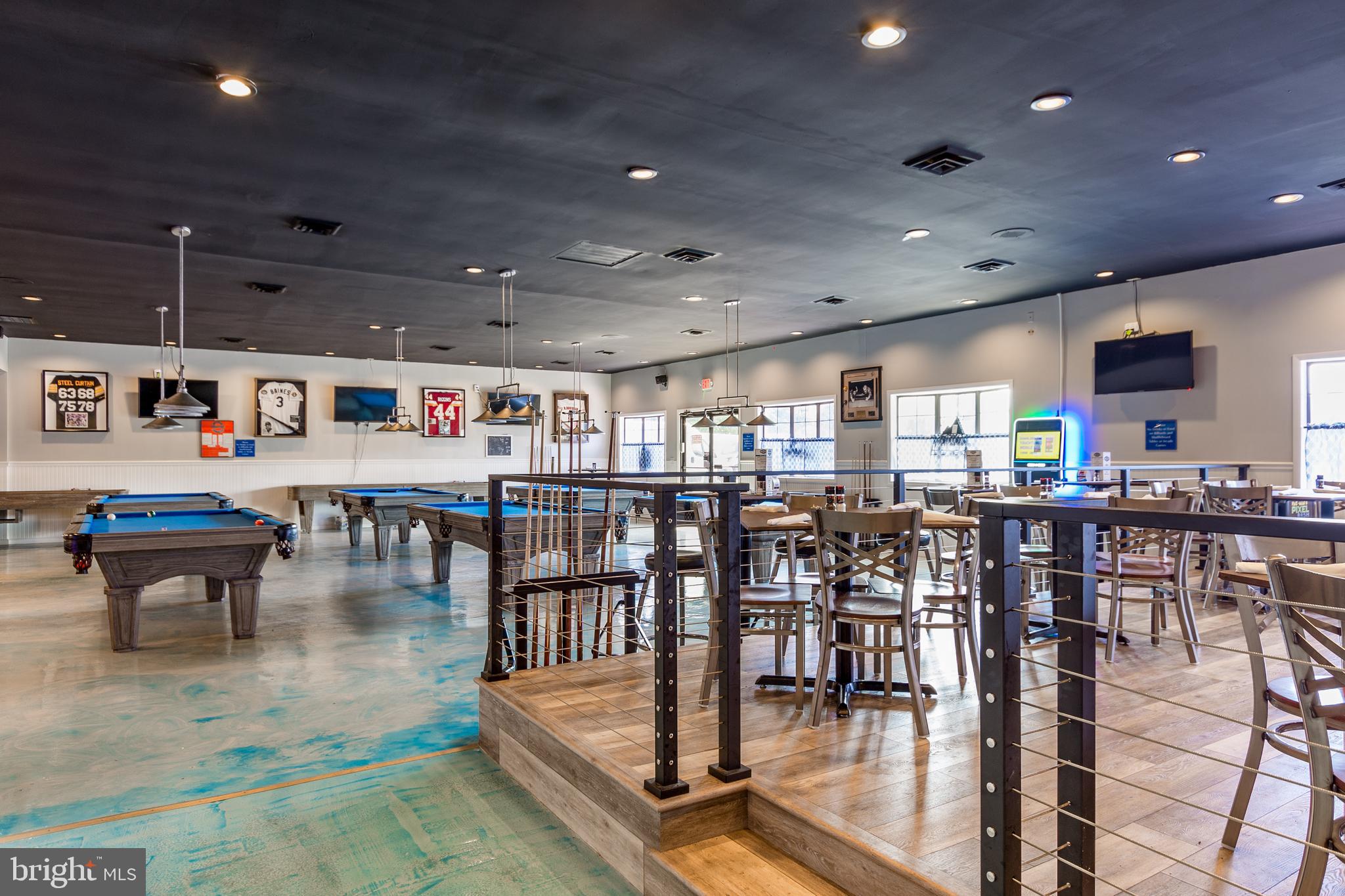 MARLIN PARK - Commercial Sale