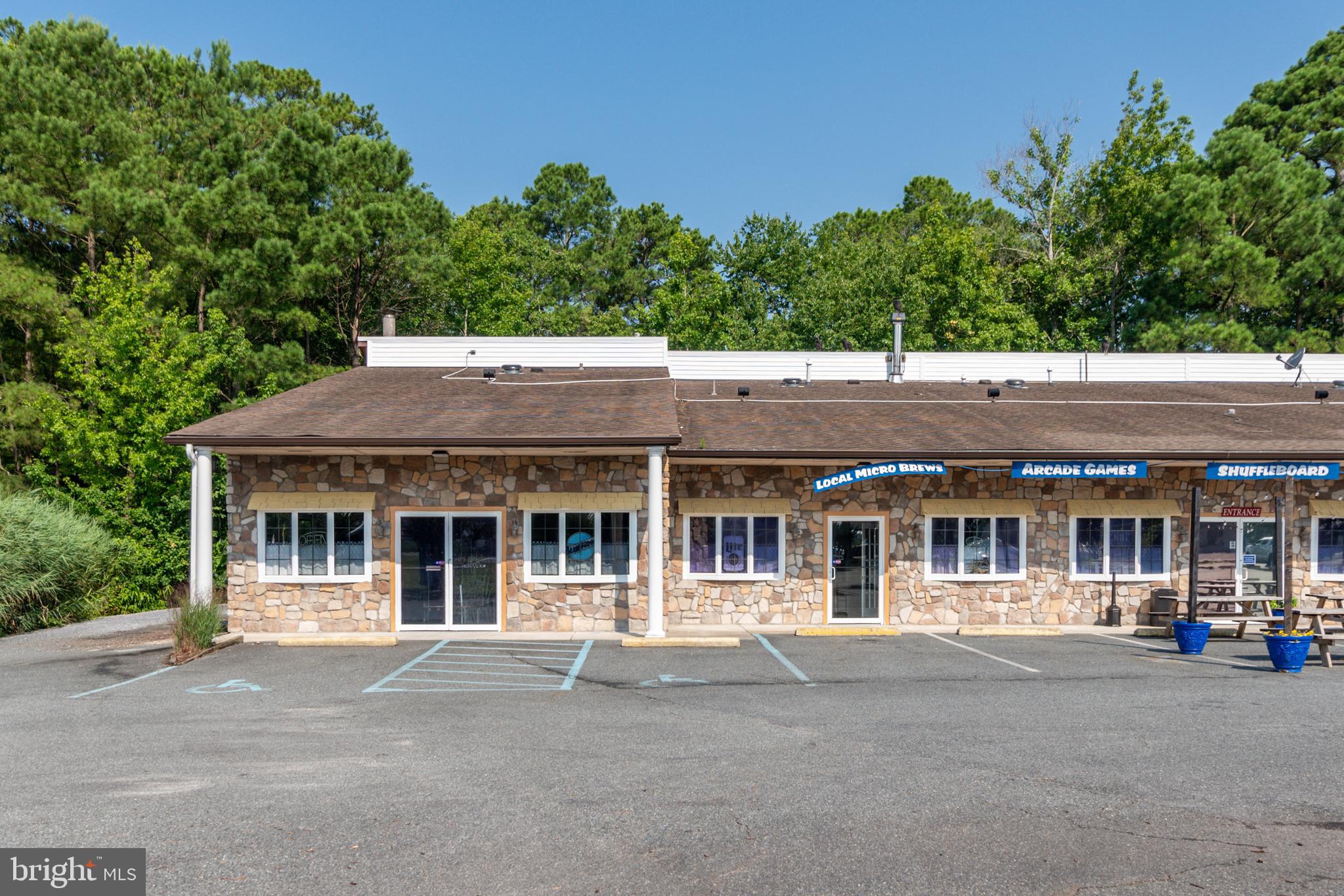 MARLIN PARK - Commercial Sale