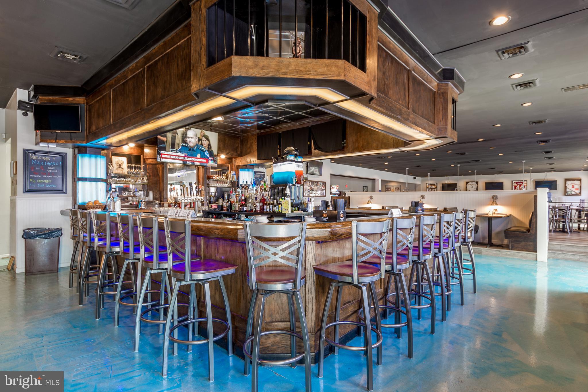 MARLIN PARK - Commercial Sale