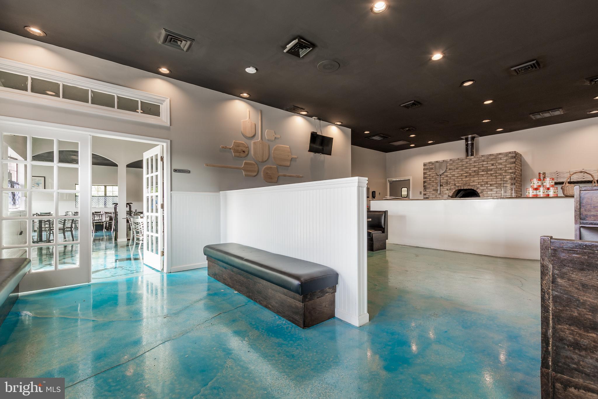 MARLIN PARK - Commercial Sale