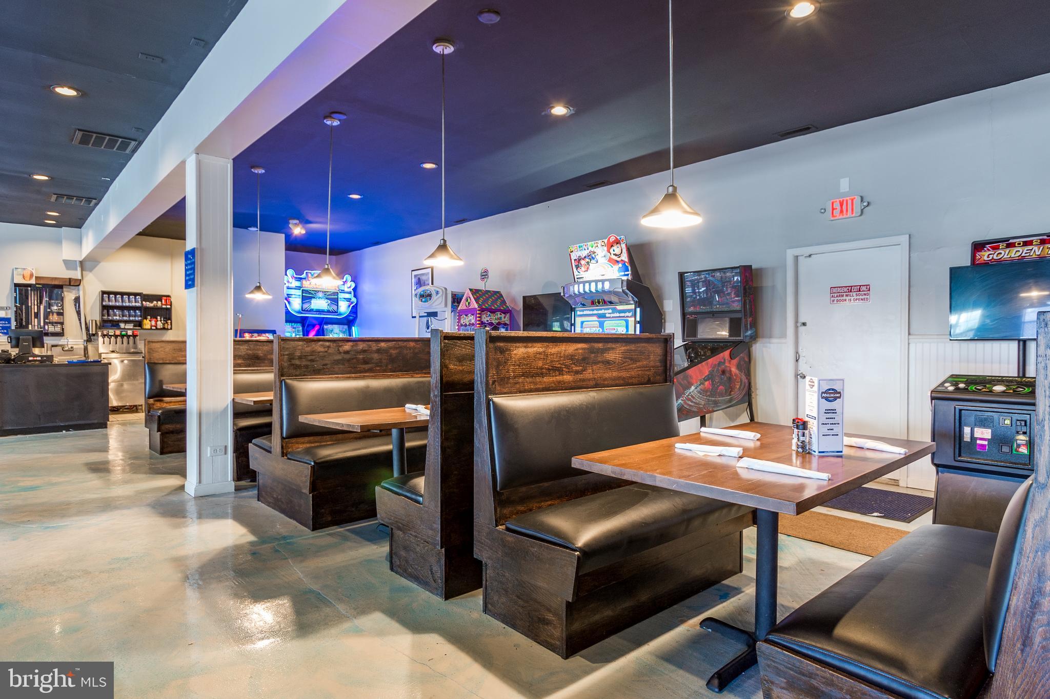 MARLIN PARK - Commercial Sale