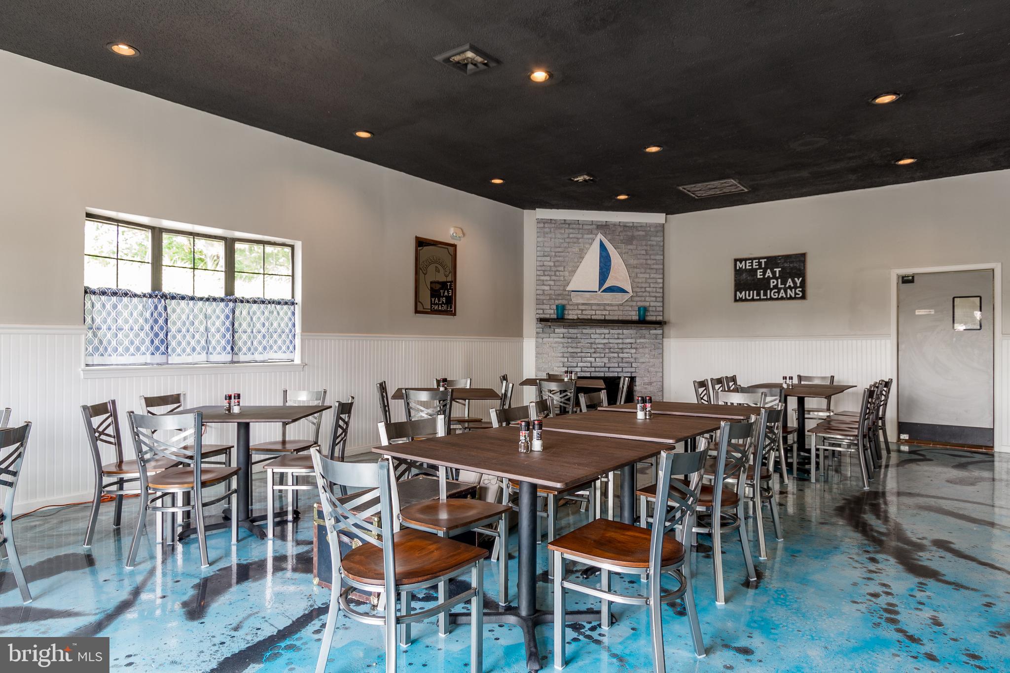 MARLIN PARK - Commercial Sale