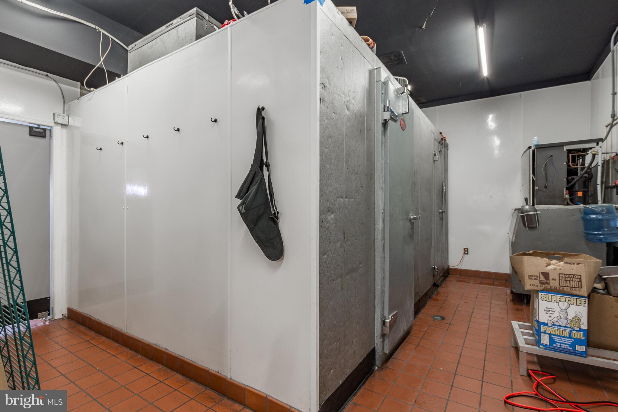 MARLIN PARK - Commercial Sale