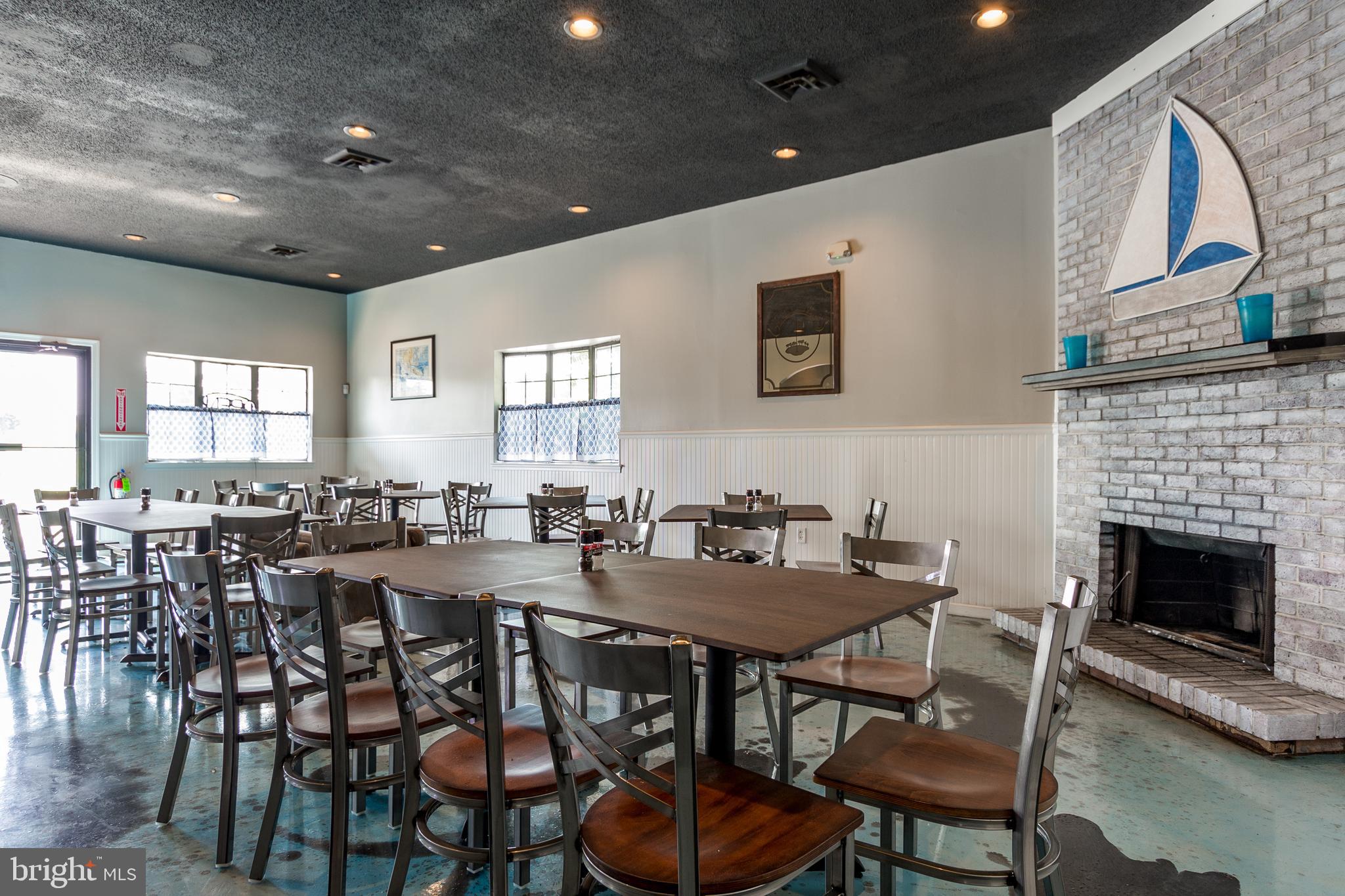 MARLIN PARK - Commercial Sale