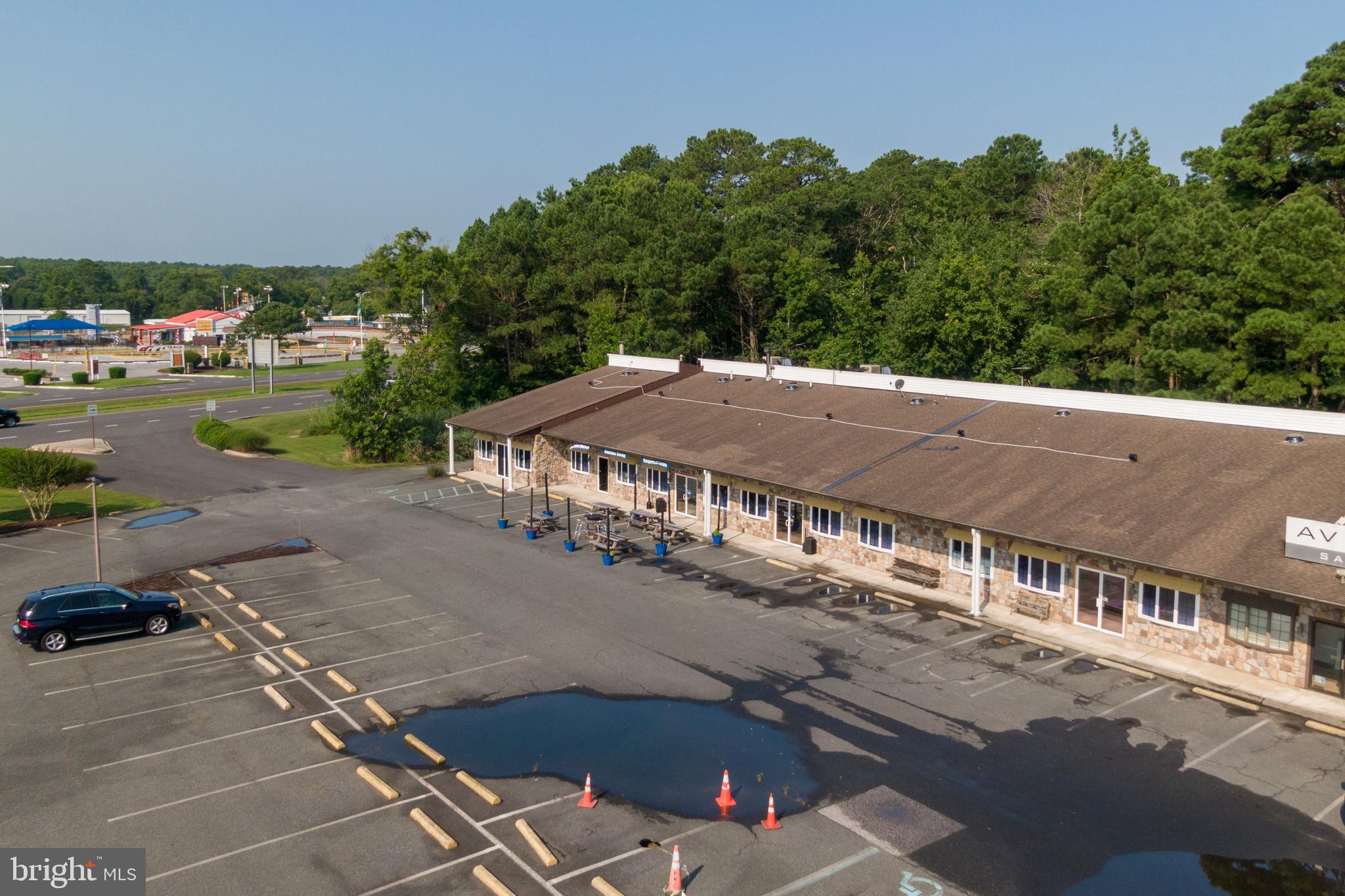 MARLIN PARK - Commercial Sale