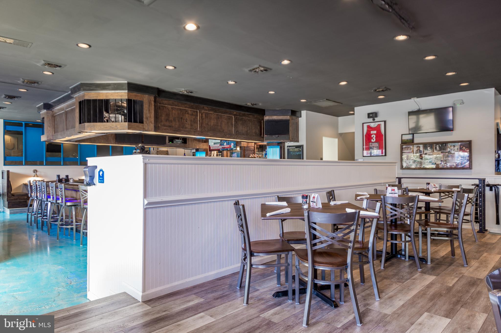 MARLIN PARK - Commercial Sale