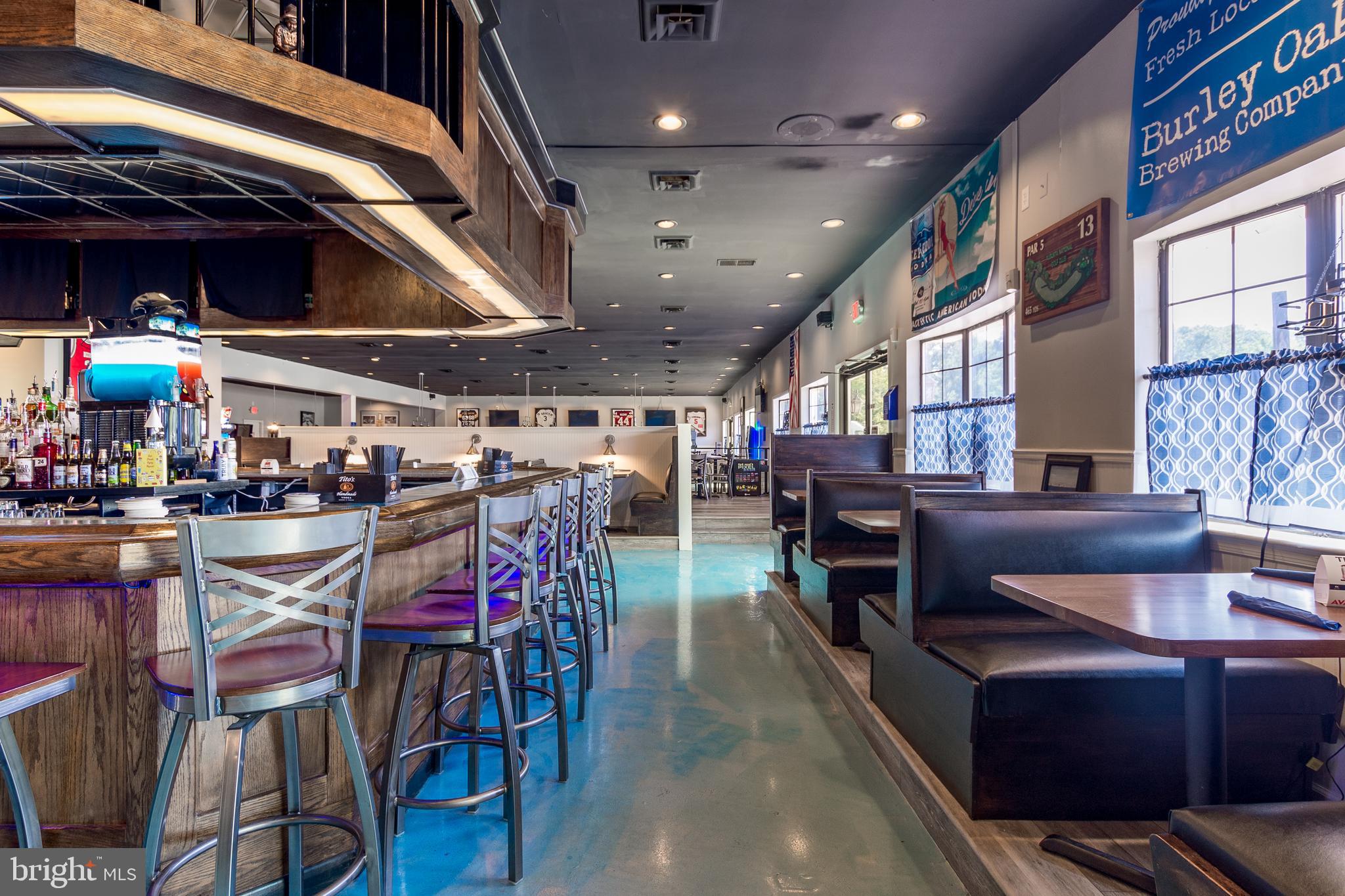 MARLIN PARK - Commercial Sale