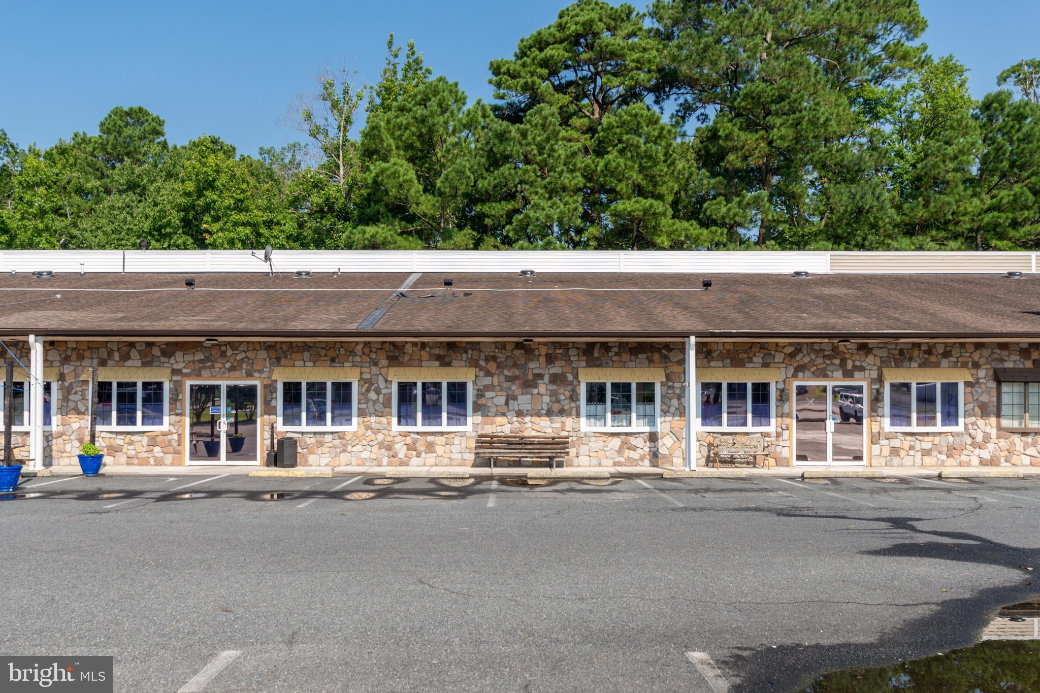 MARLIN PARK - Commercial Sale