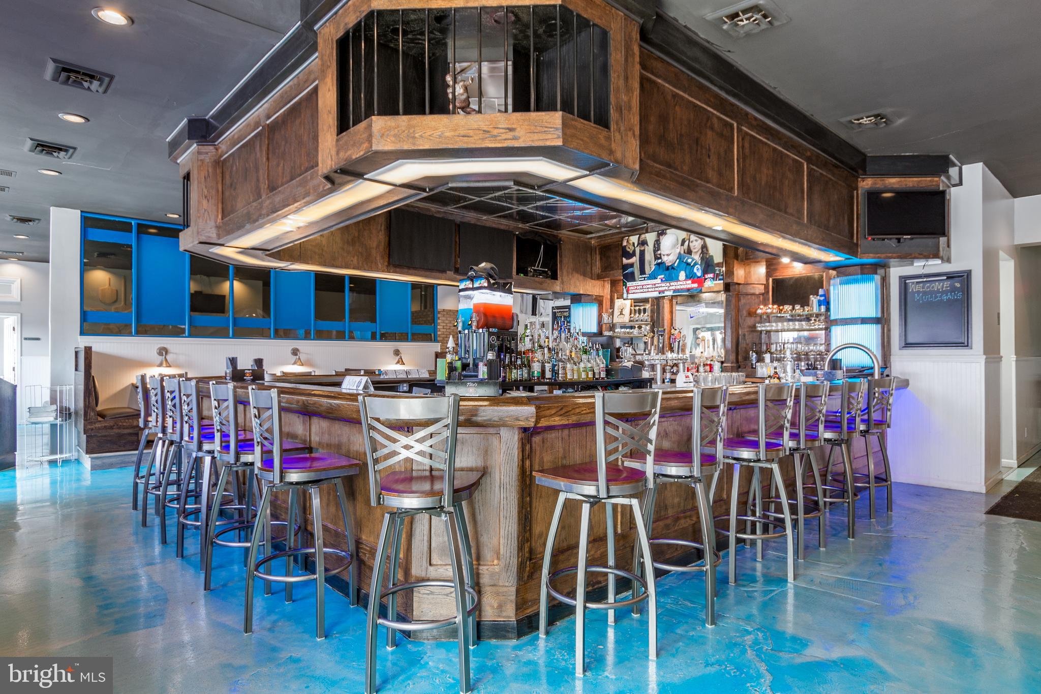 MARLIN PARK - Commercial Sale