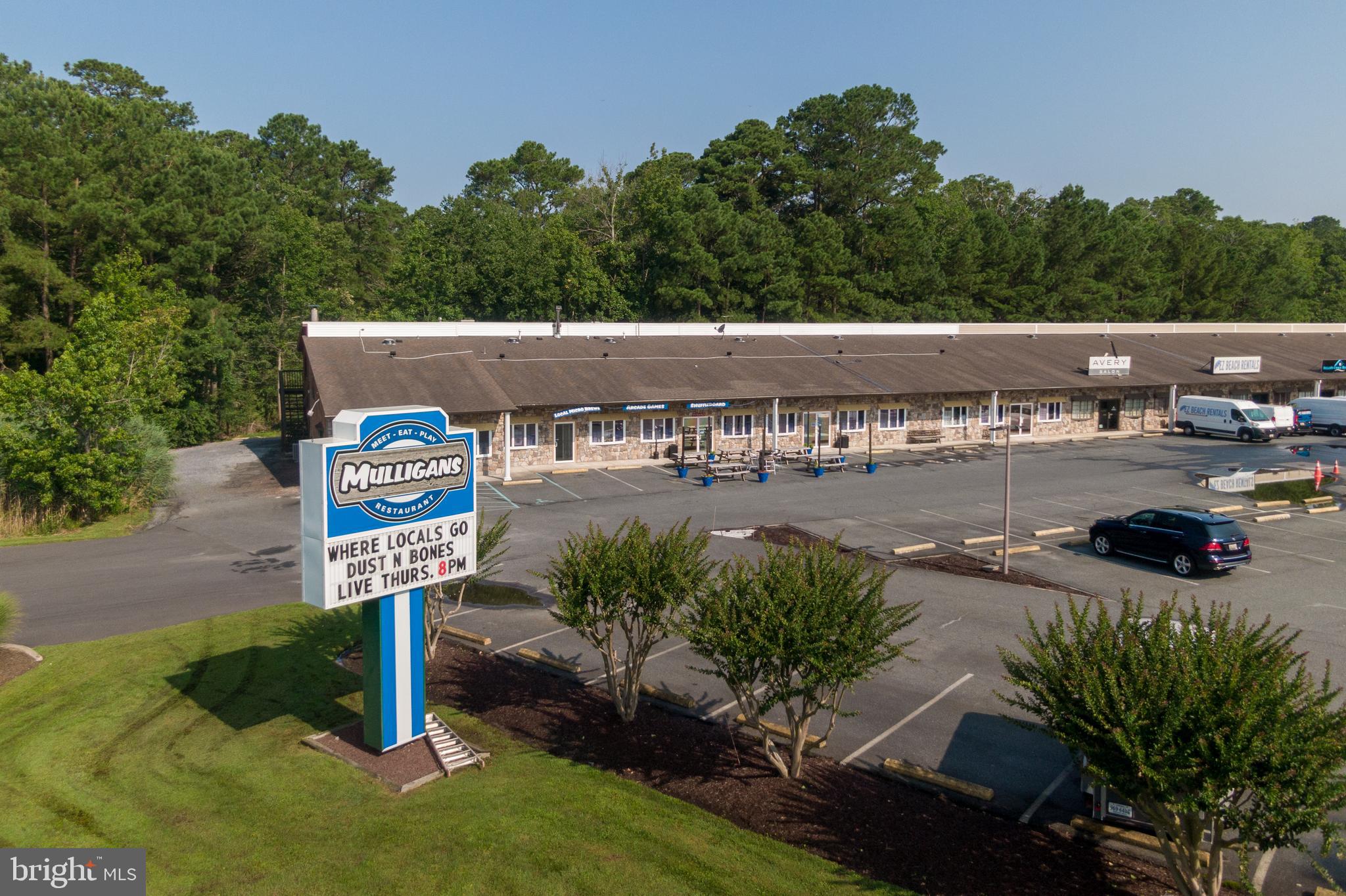 MARLIN PARK - Commercial Sale