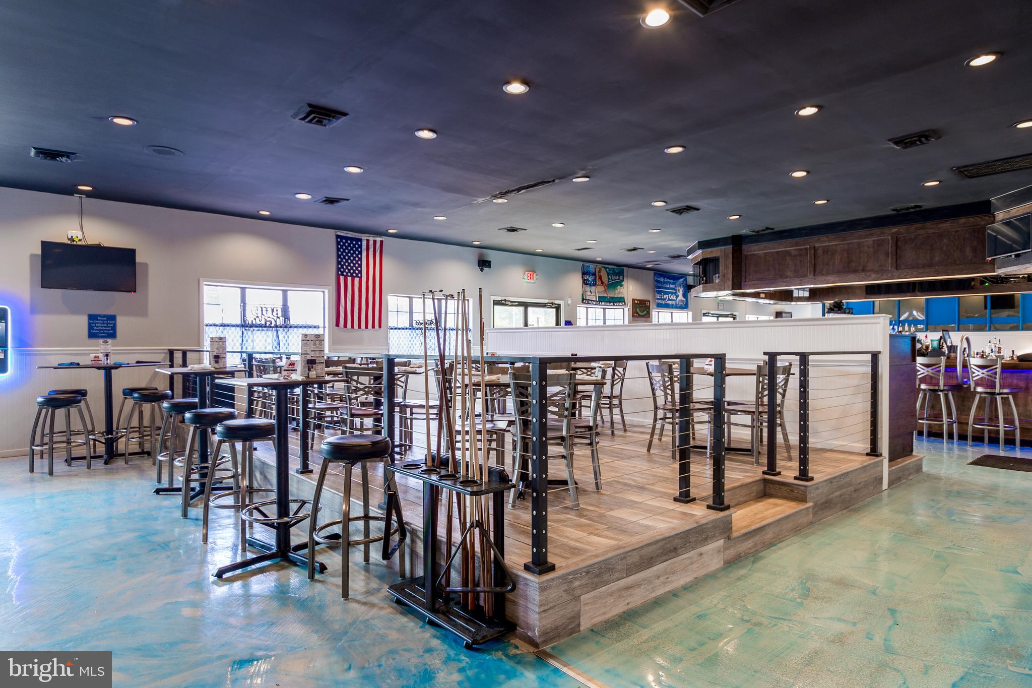 MARLIN PARK - Commercial Sale