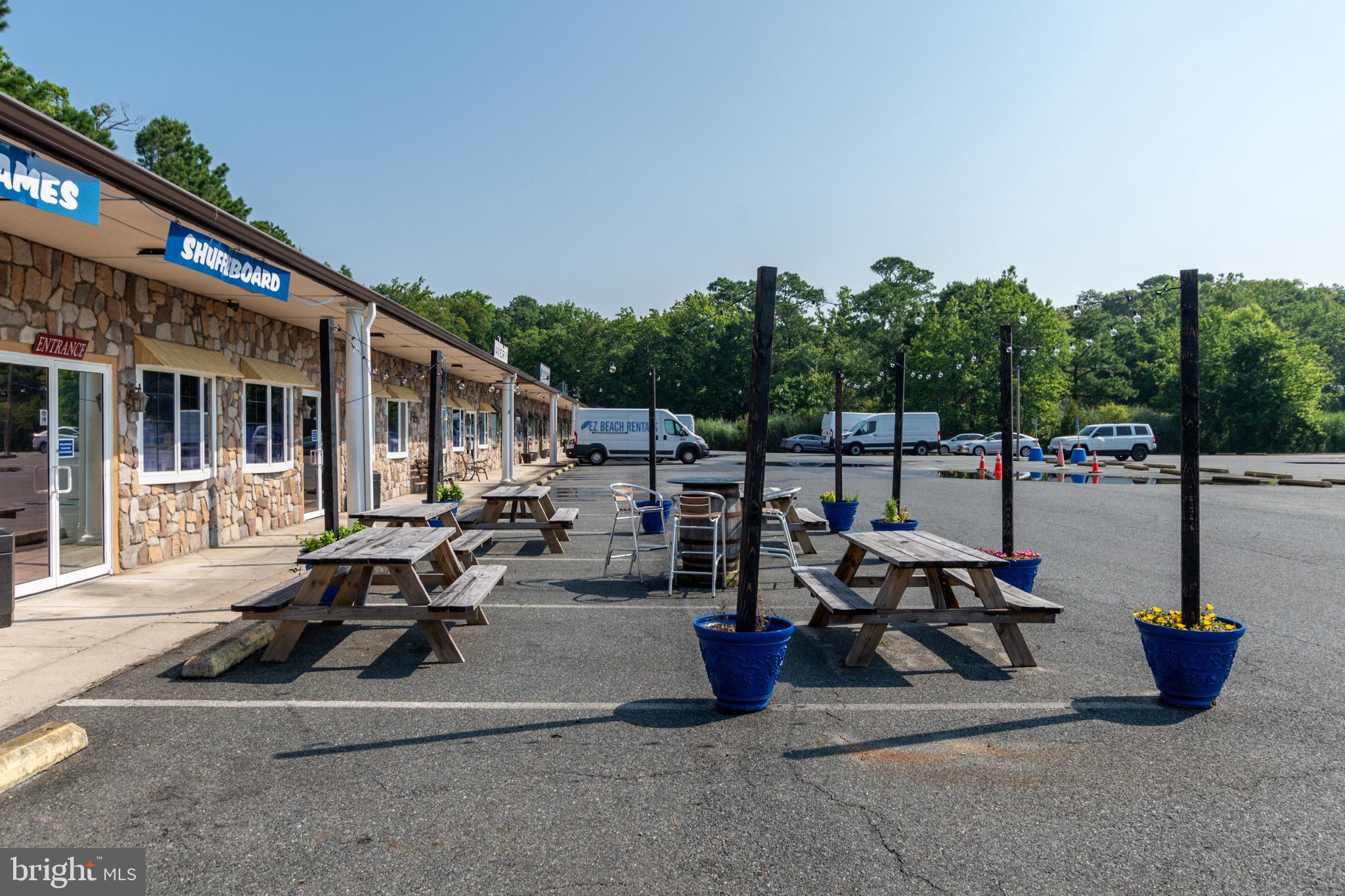 MARLIN PARK - Commercial Sale