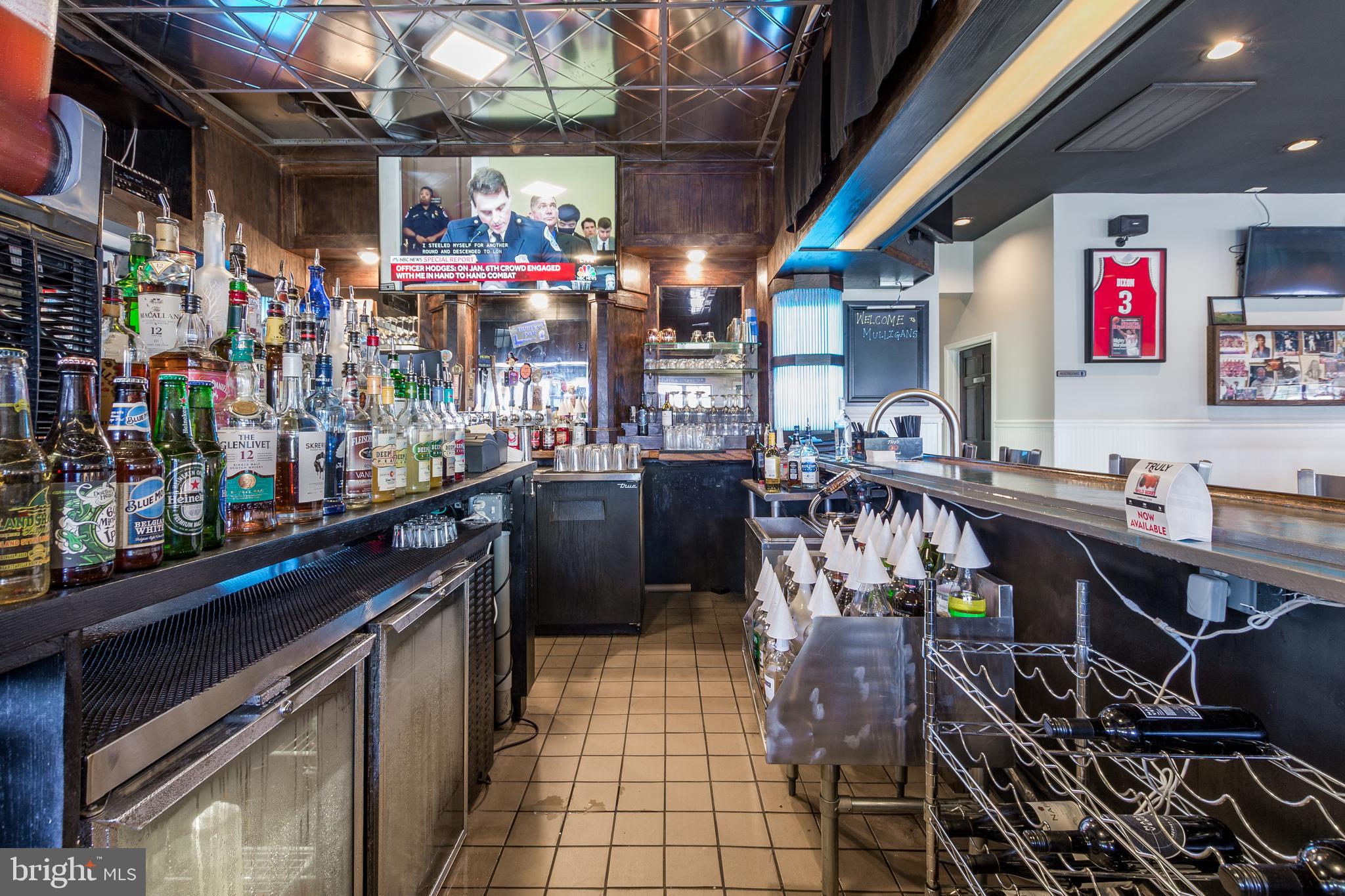 MARLIN PARK - Commercial Sale