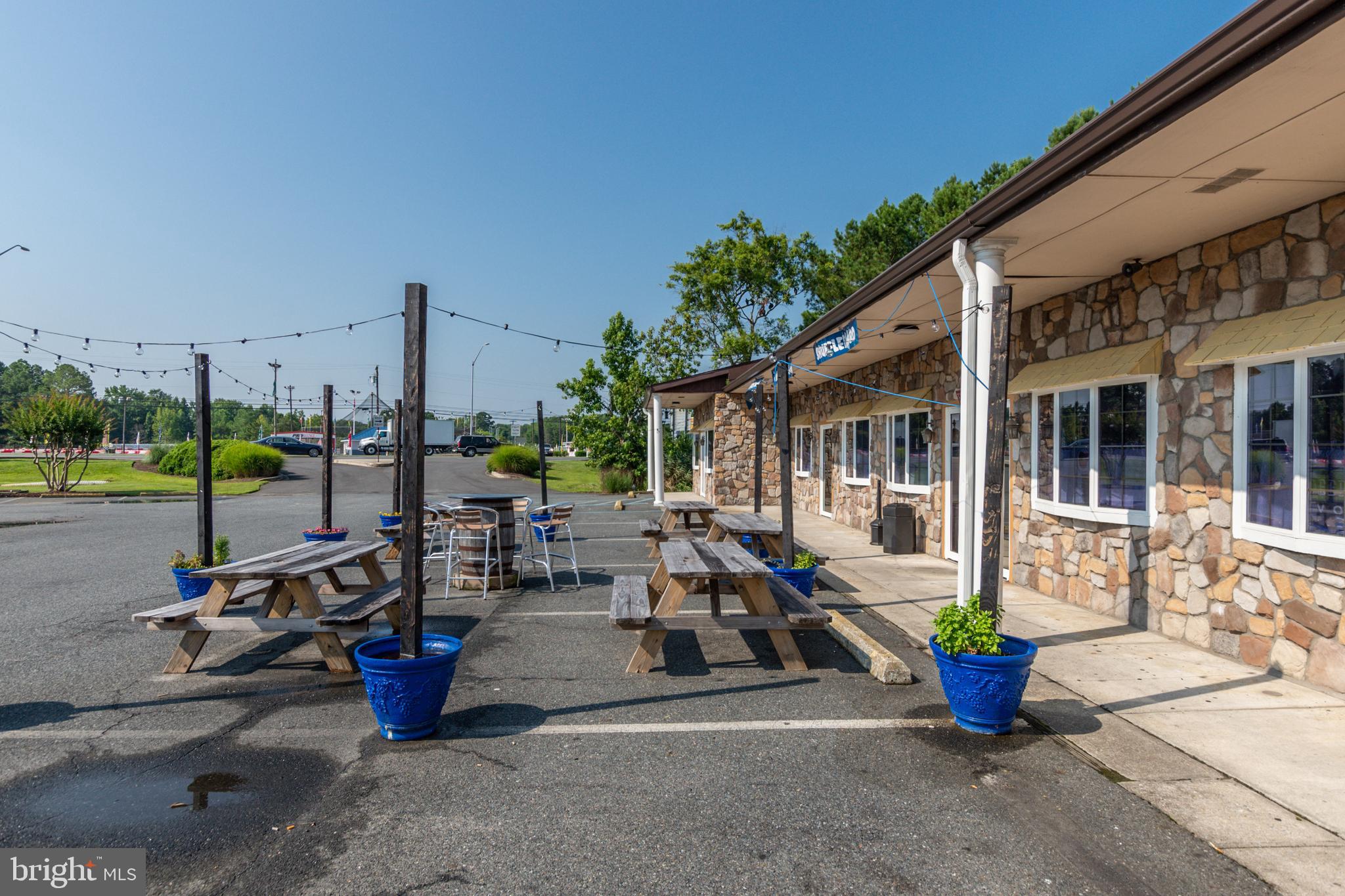 MARLIN PARK - Commercial Sale