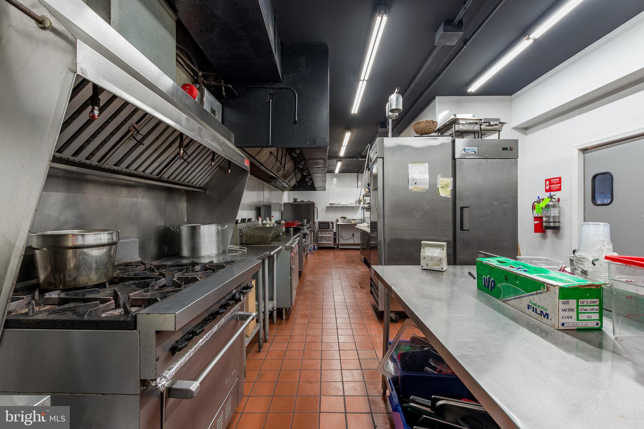 MARLIN PARK - Commercial Sale