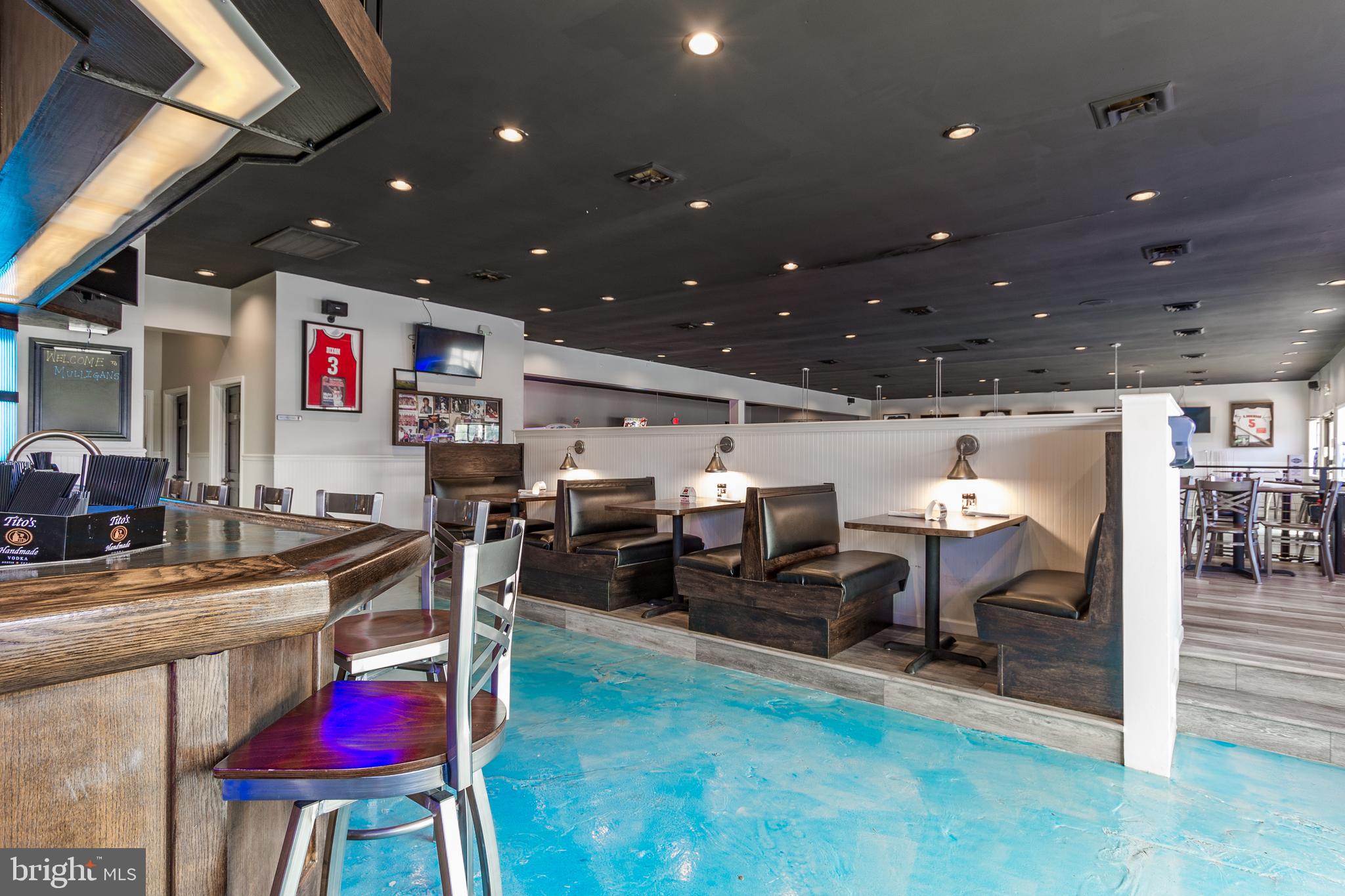 MARLIN PARK - Commercial Sale