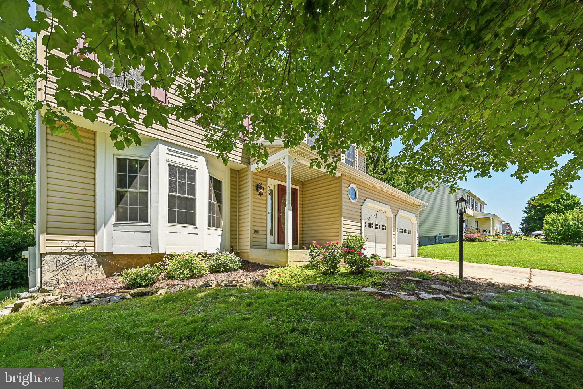 449 GRASMERE LANE