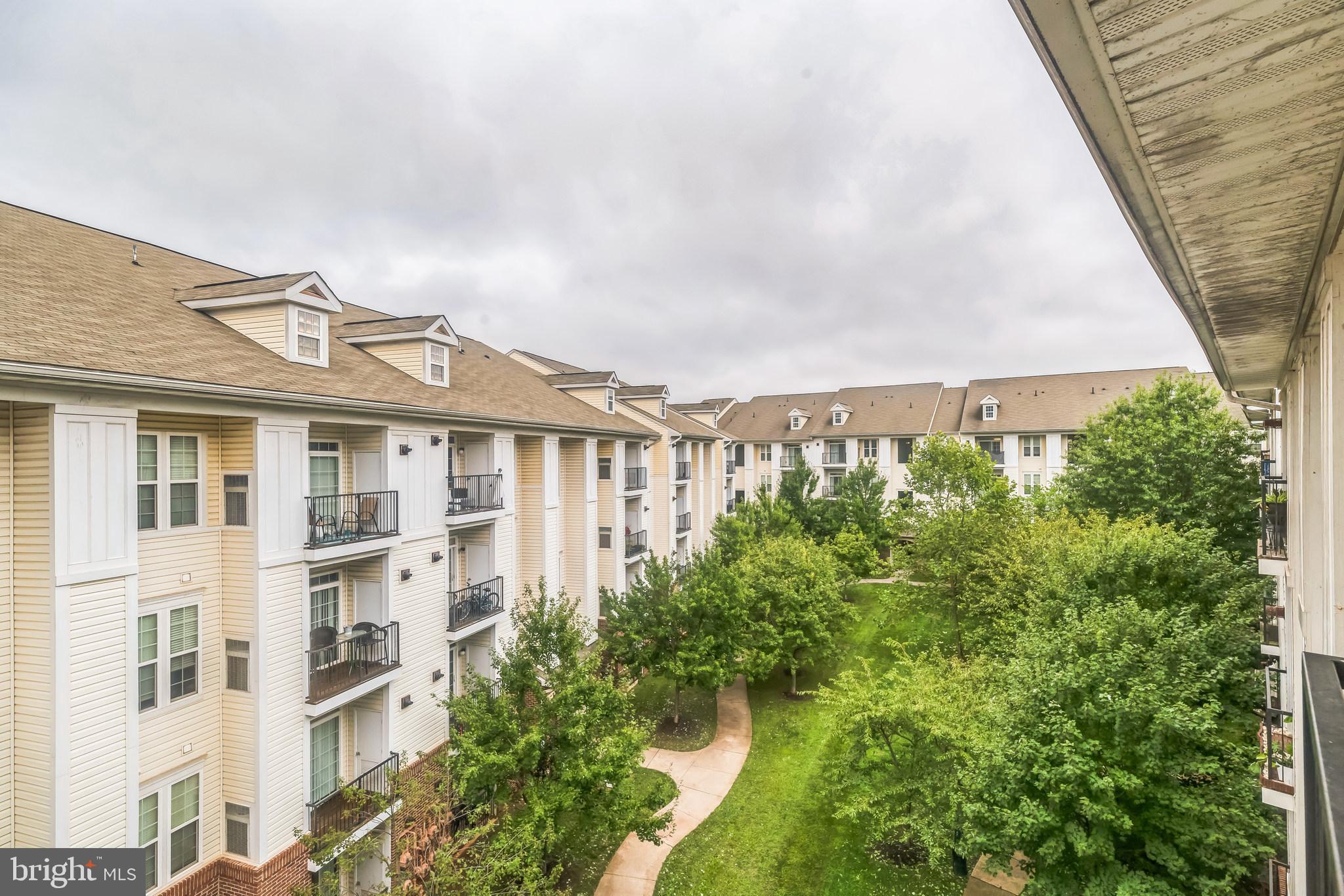 21216 MCFADDEN SQUARE 406