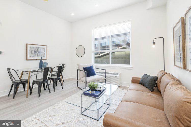 MANAYUNK - Residential Lease