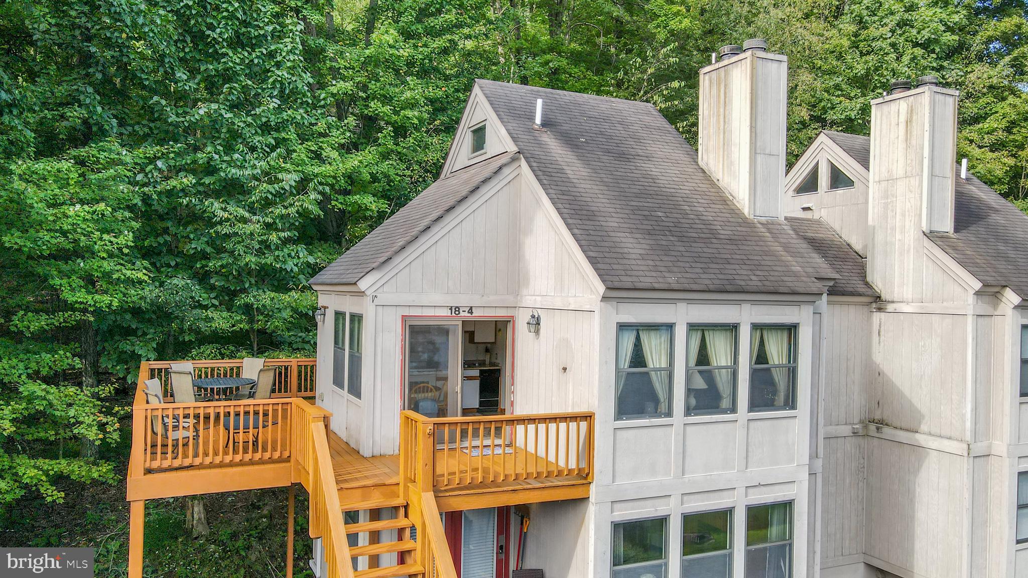 127 JEFFREY LANE 4