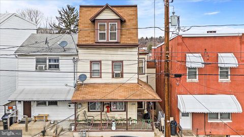 1208 W NORWEGIAN STREET POTTSVILLE PA 17901