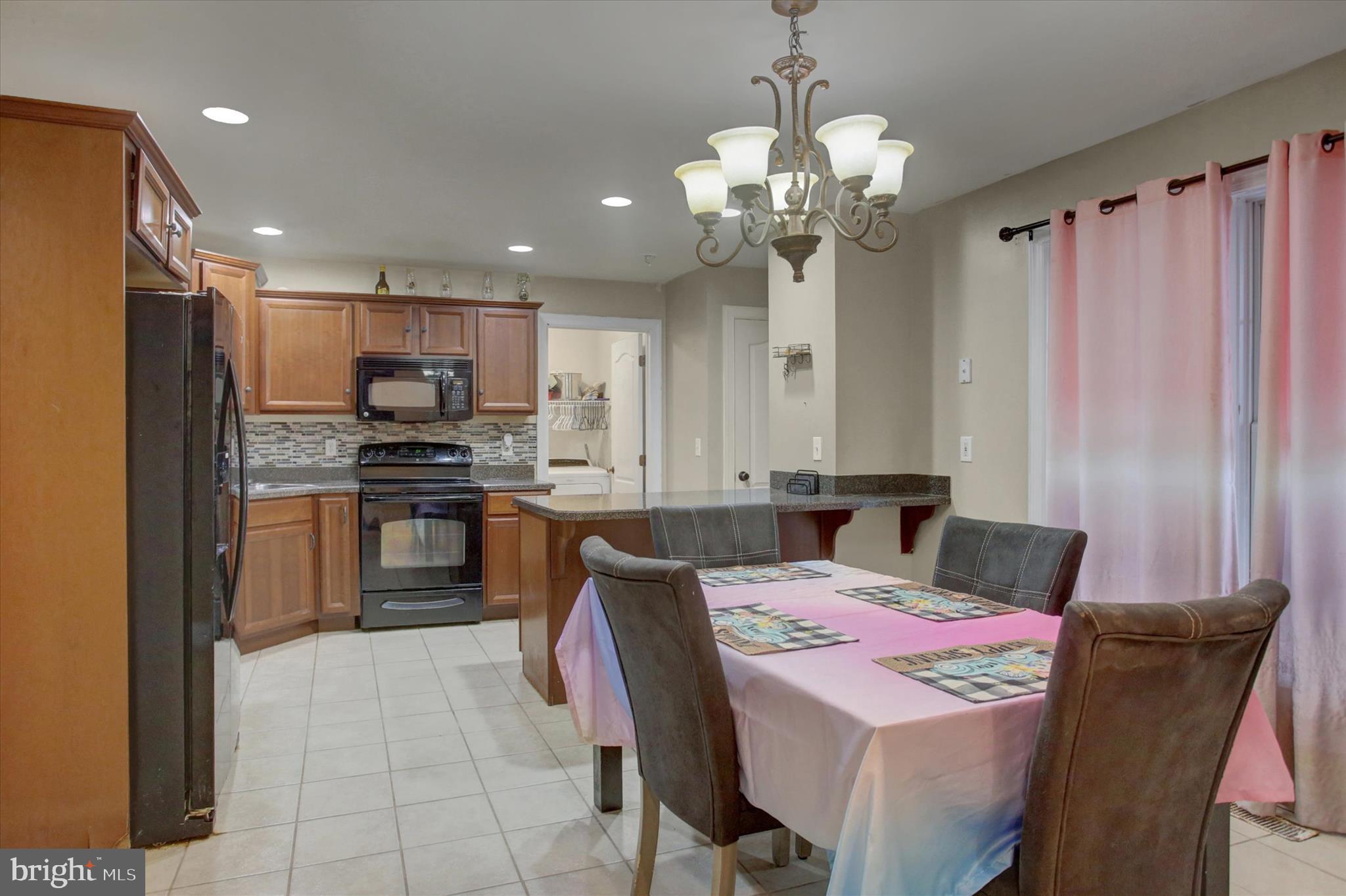 NORTH NEWTON HILLS - Residential