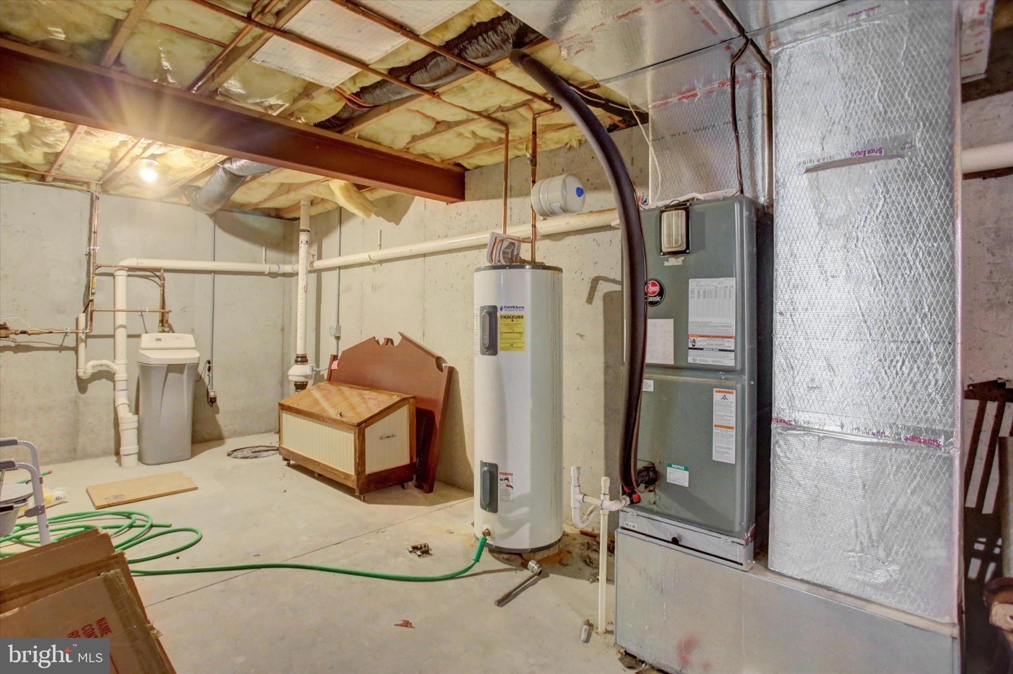 NORTH NEWTON HILLS - Residential