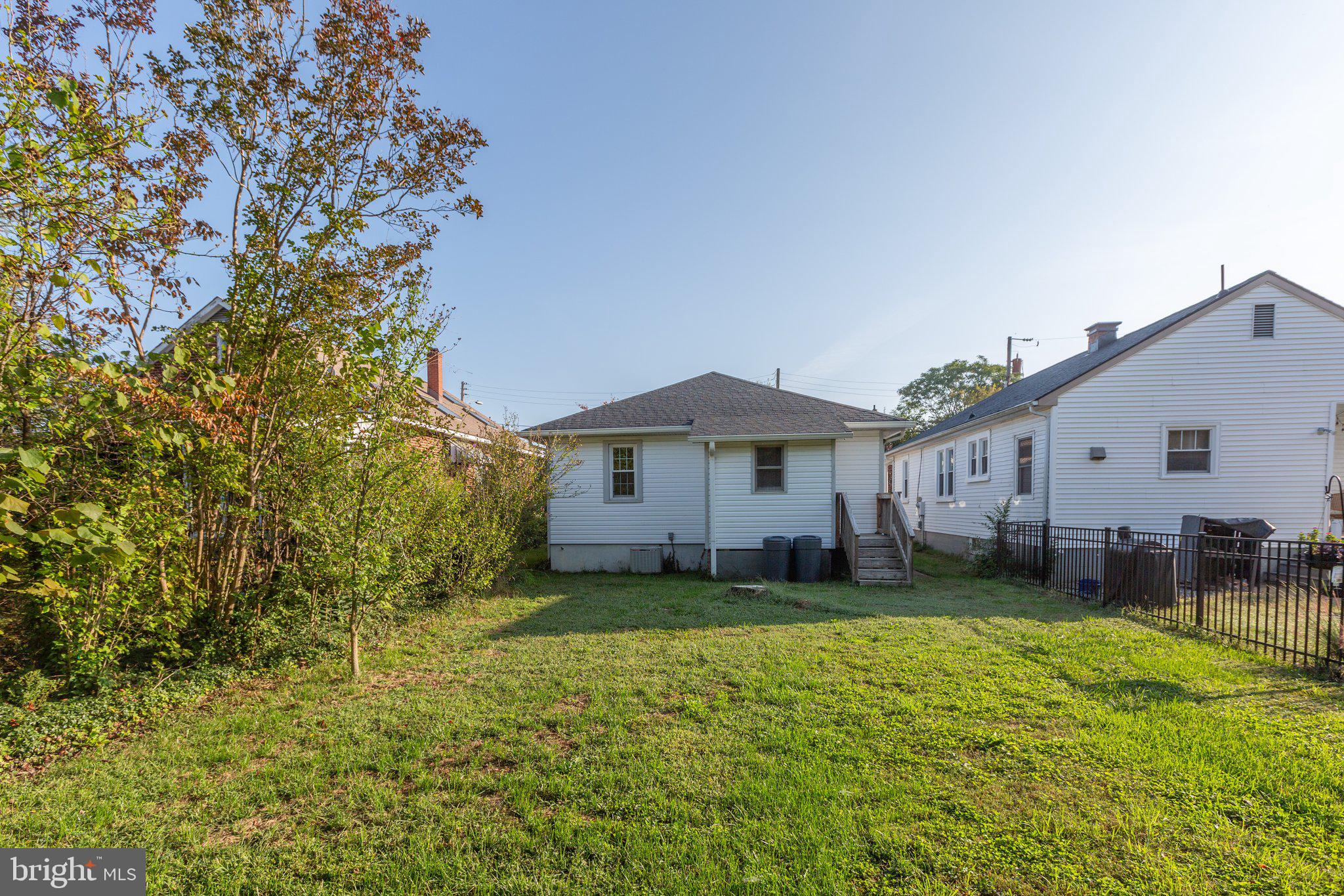 DOWNTOWN FREDERICKSBURG - Residential Lease