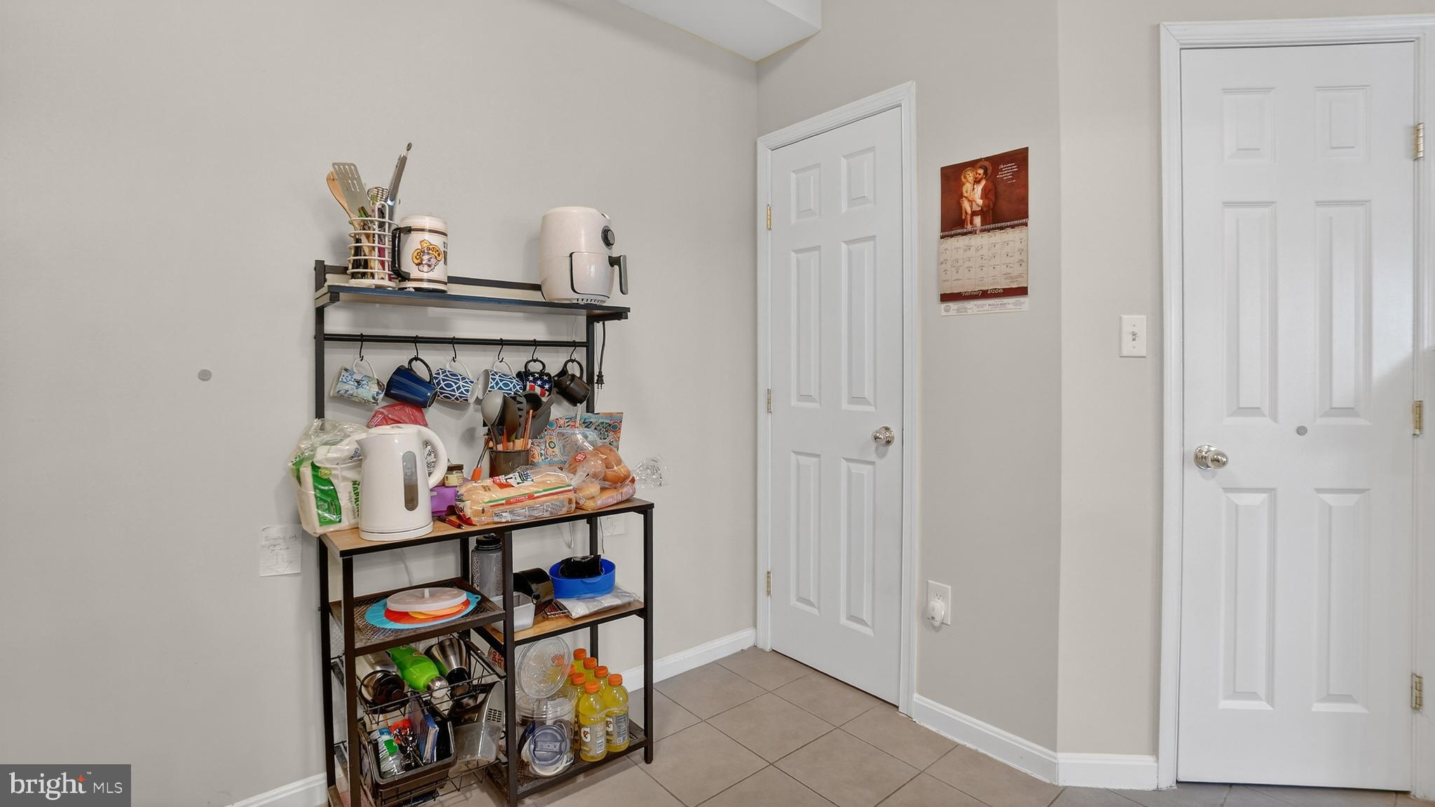 SEVEN OAKS - Residential