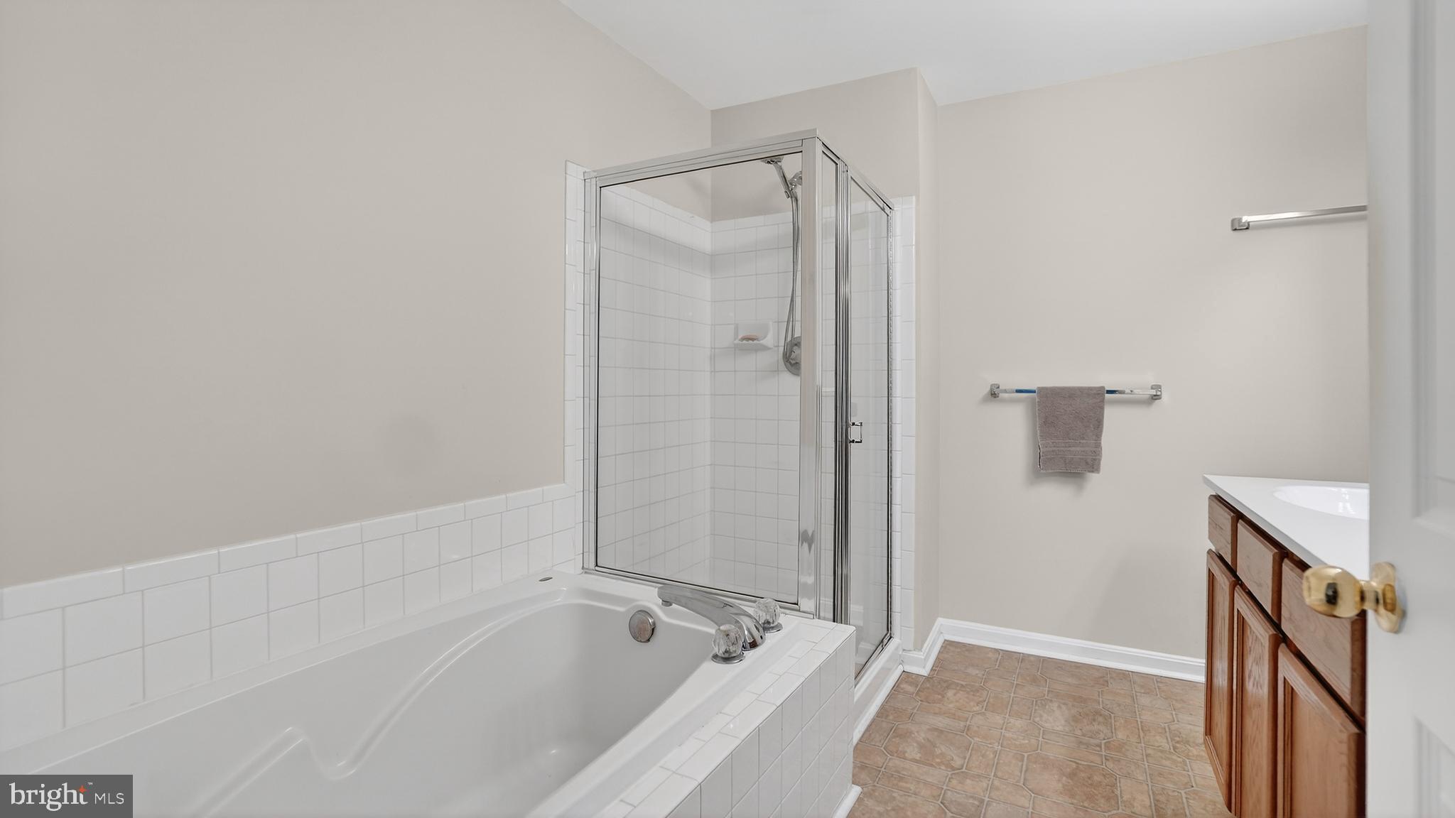 SEVEN OAKS - Residential