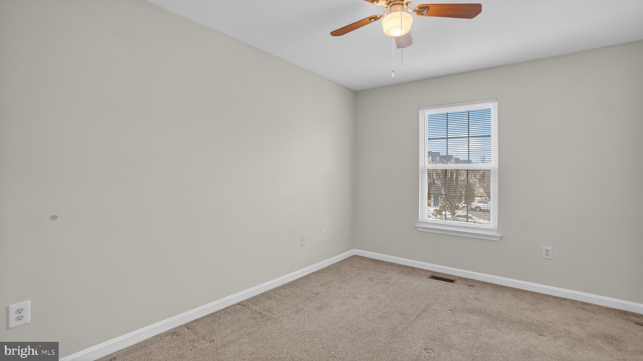 SEVEN OAKS - Residential