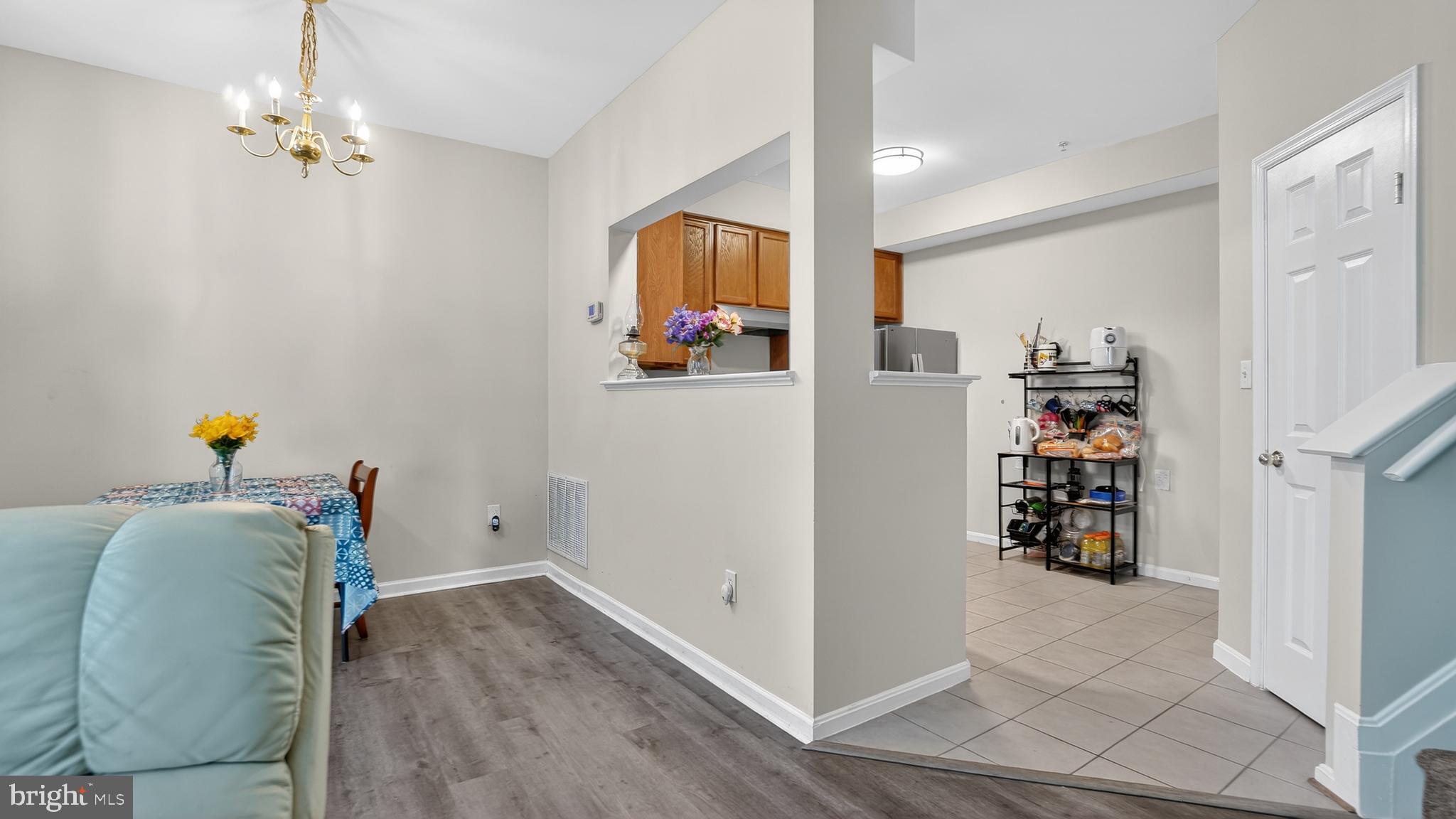 SEVEN OAKS - Residential