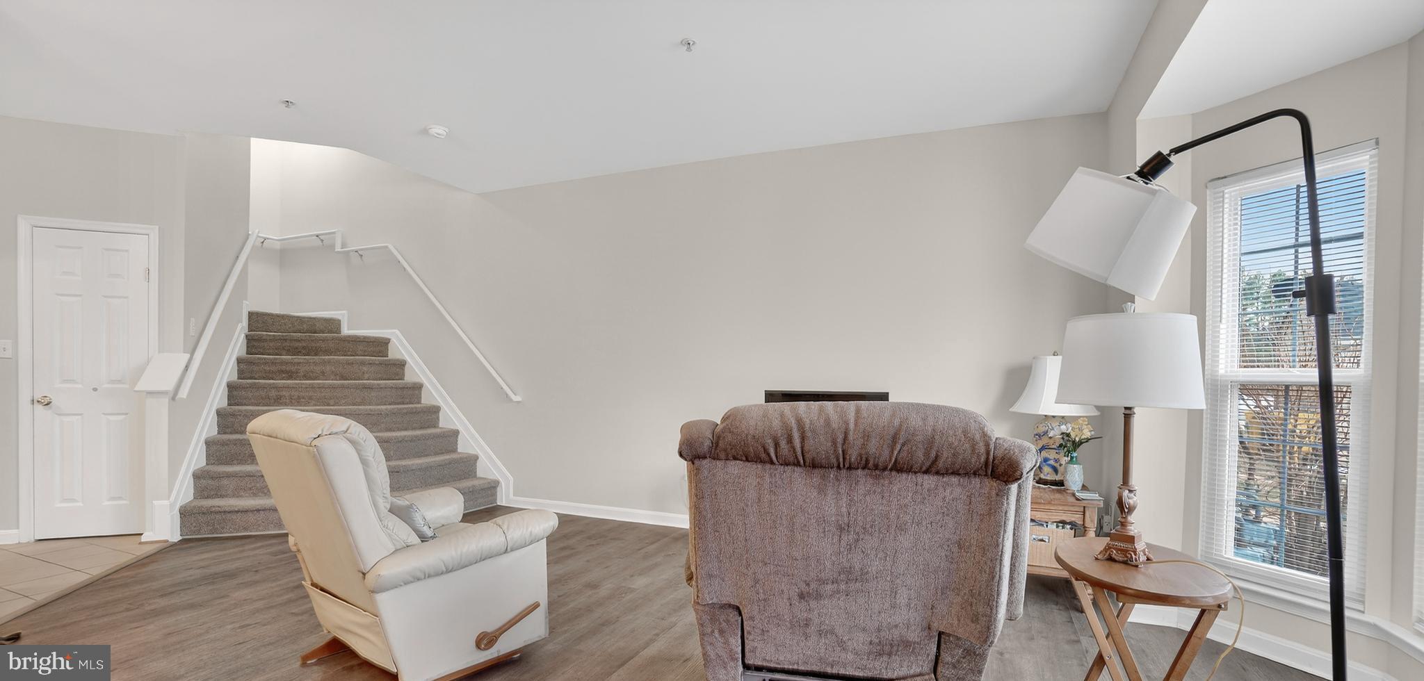 SEVEN OAKS - Residential