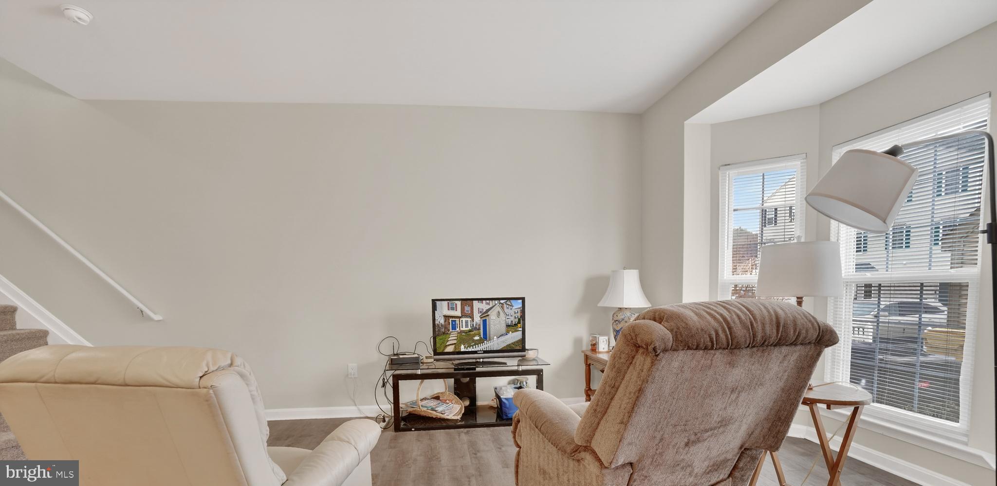 SEVEN OAKS - Residential