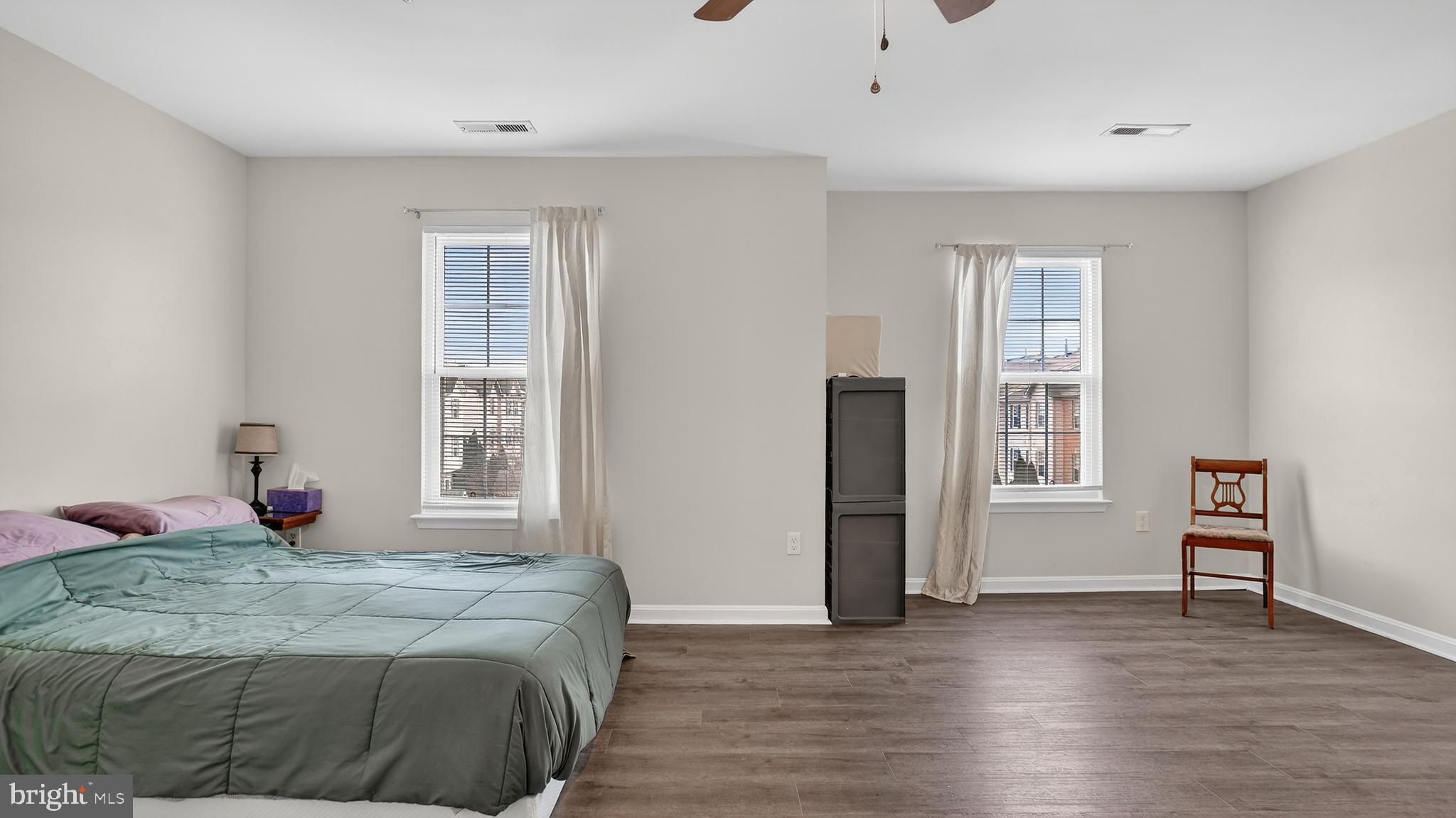 SEVEN OAKS - Residential