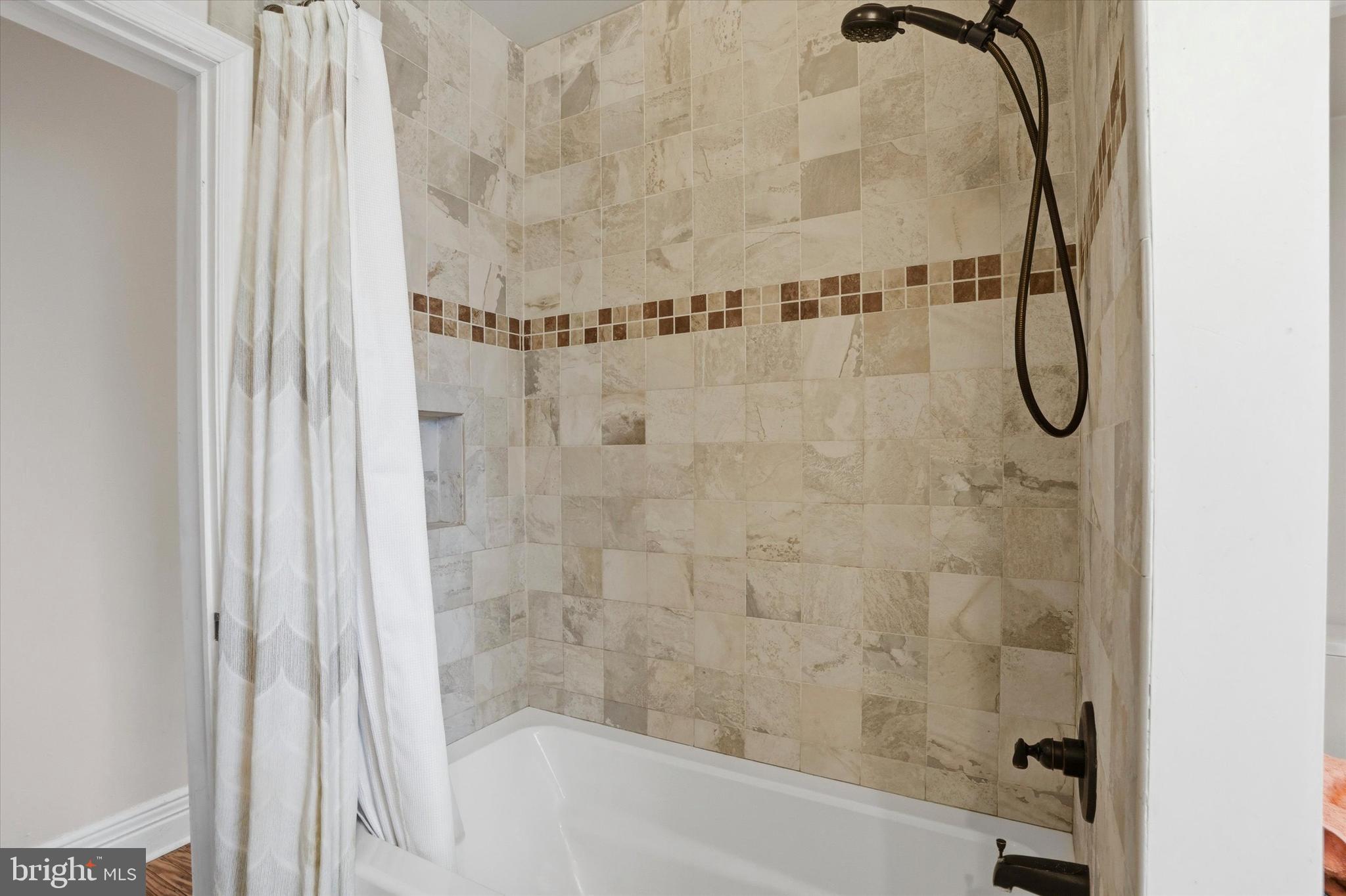 NARBERTH - Residential