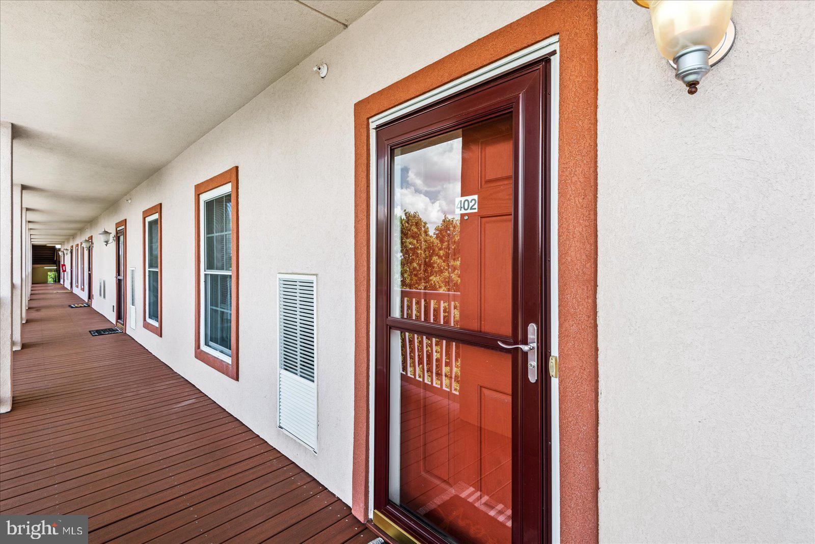 103 IRVING AVENUE N 402