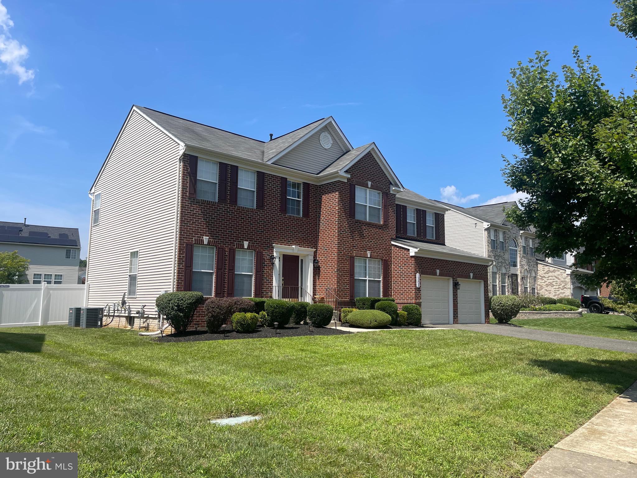 HERITAGE GLEN-PLAT FIVE> - Residential Lease