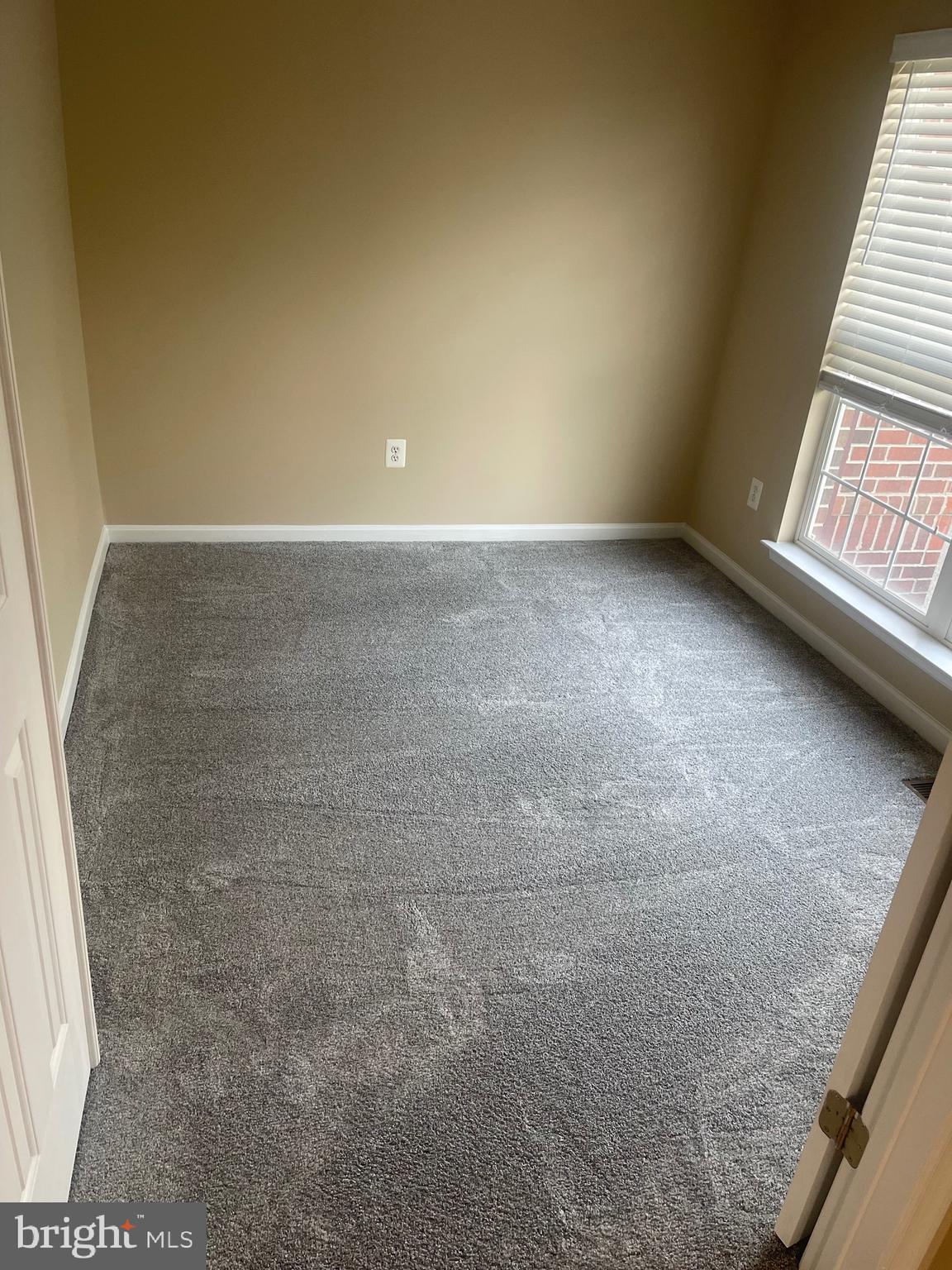 HERITAGE GLEN-PLAT FIVE> - Residential Lease