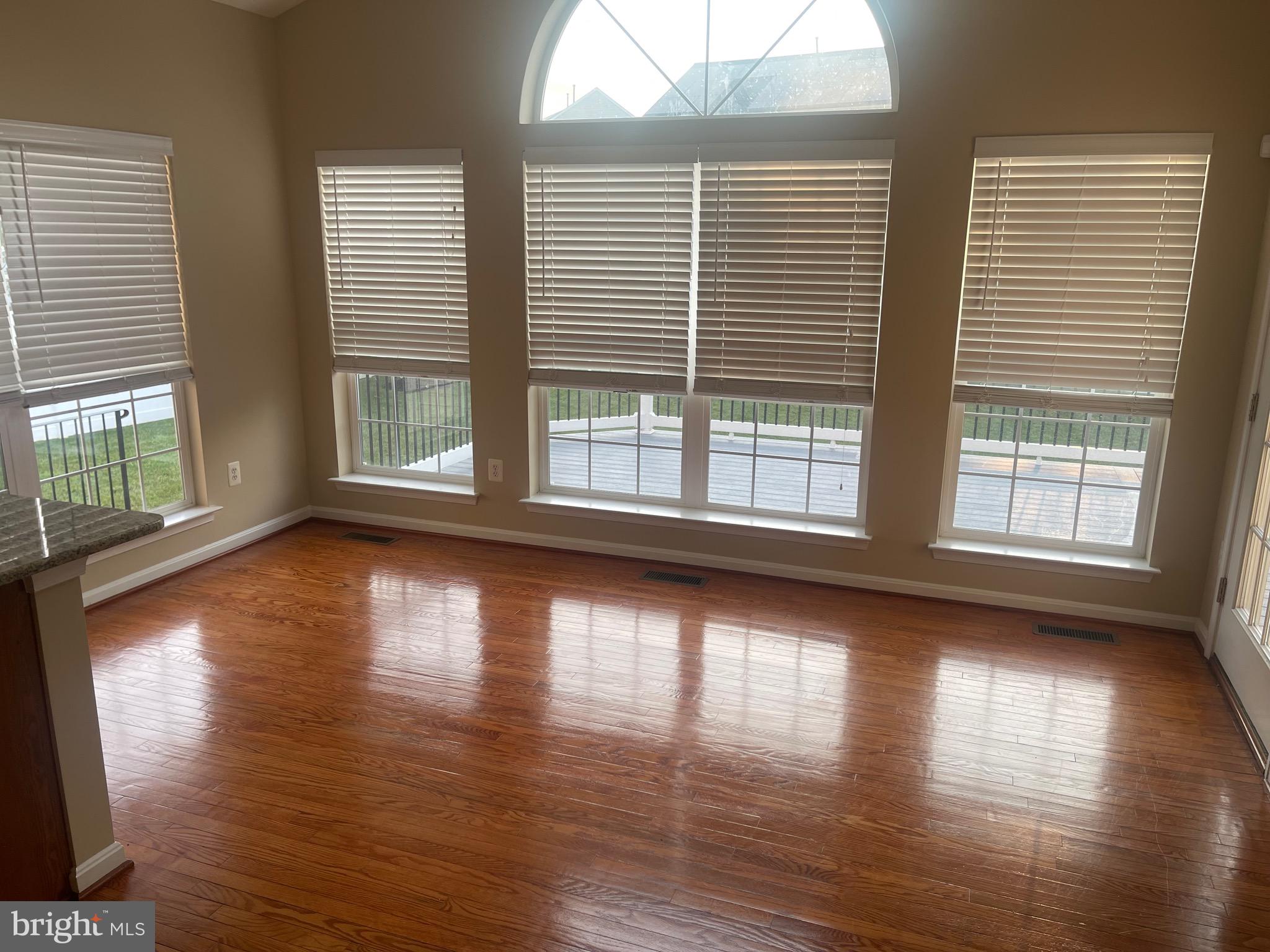 HERITAGE GLEN-PLAT FIVE> - Residential Lease