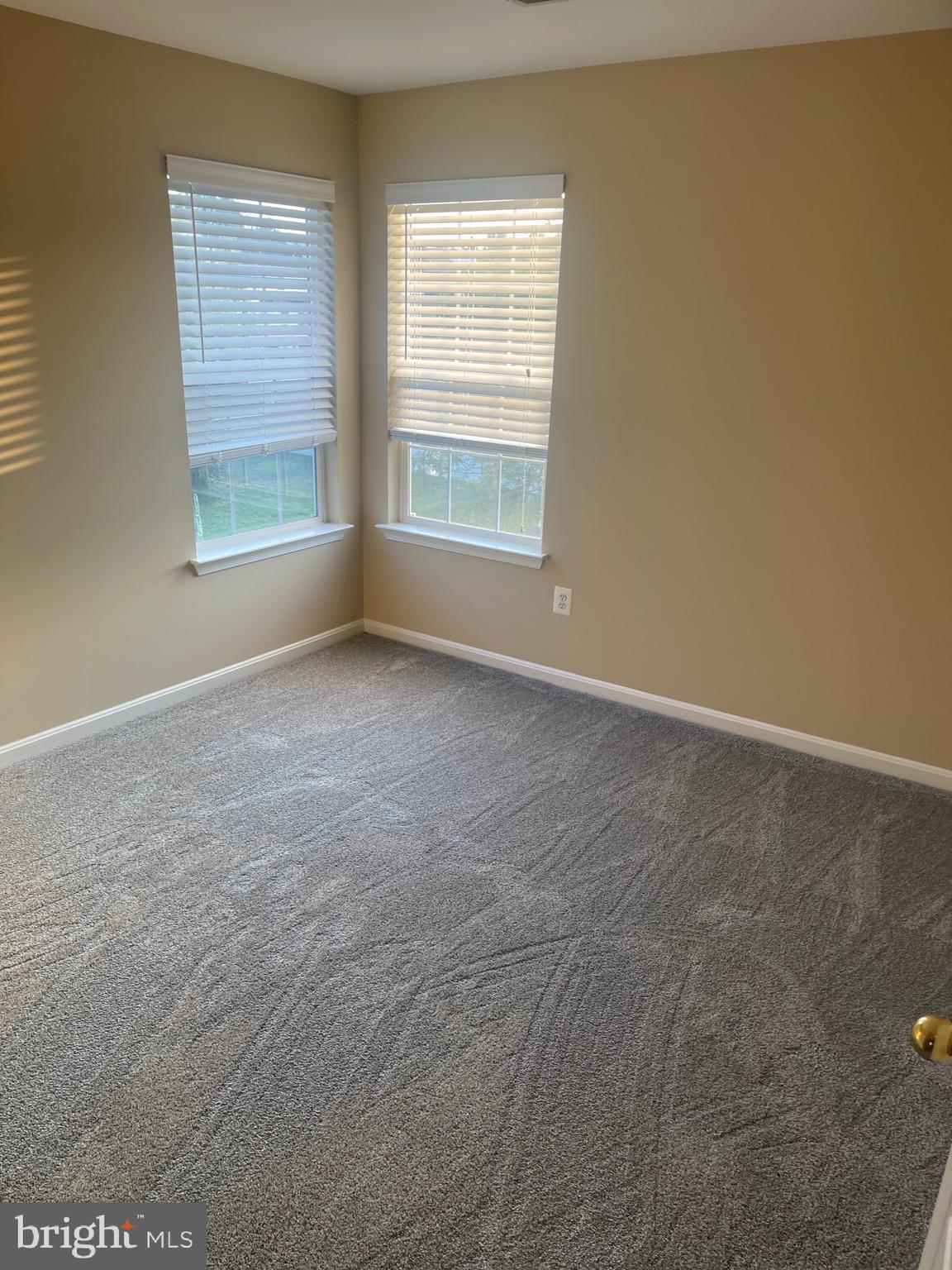 HERITAGE GLEN-PLAT FIVE> - Residential Lease